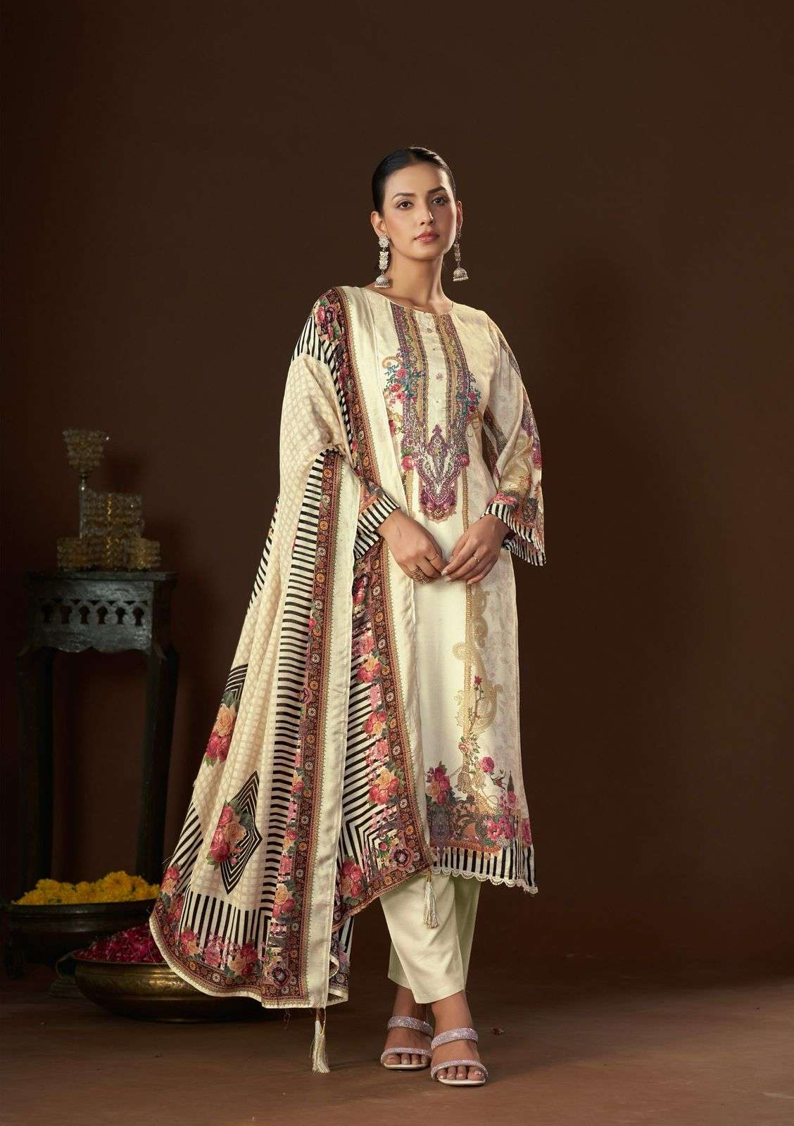 KARVA DESINER YAMIKA VISCOSE DIGITAL PRINT WITH HAND WORK SUIT