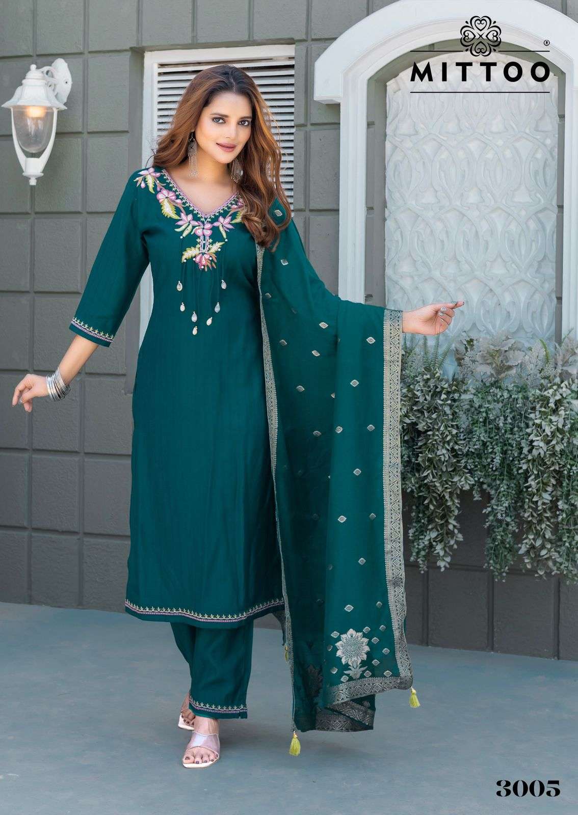 MITTOO MANSA VISCOSE FANCY DESIGNER WORK LADIES KURTI COMBO SET 