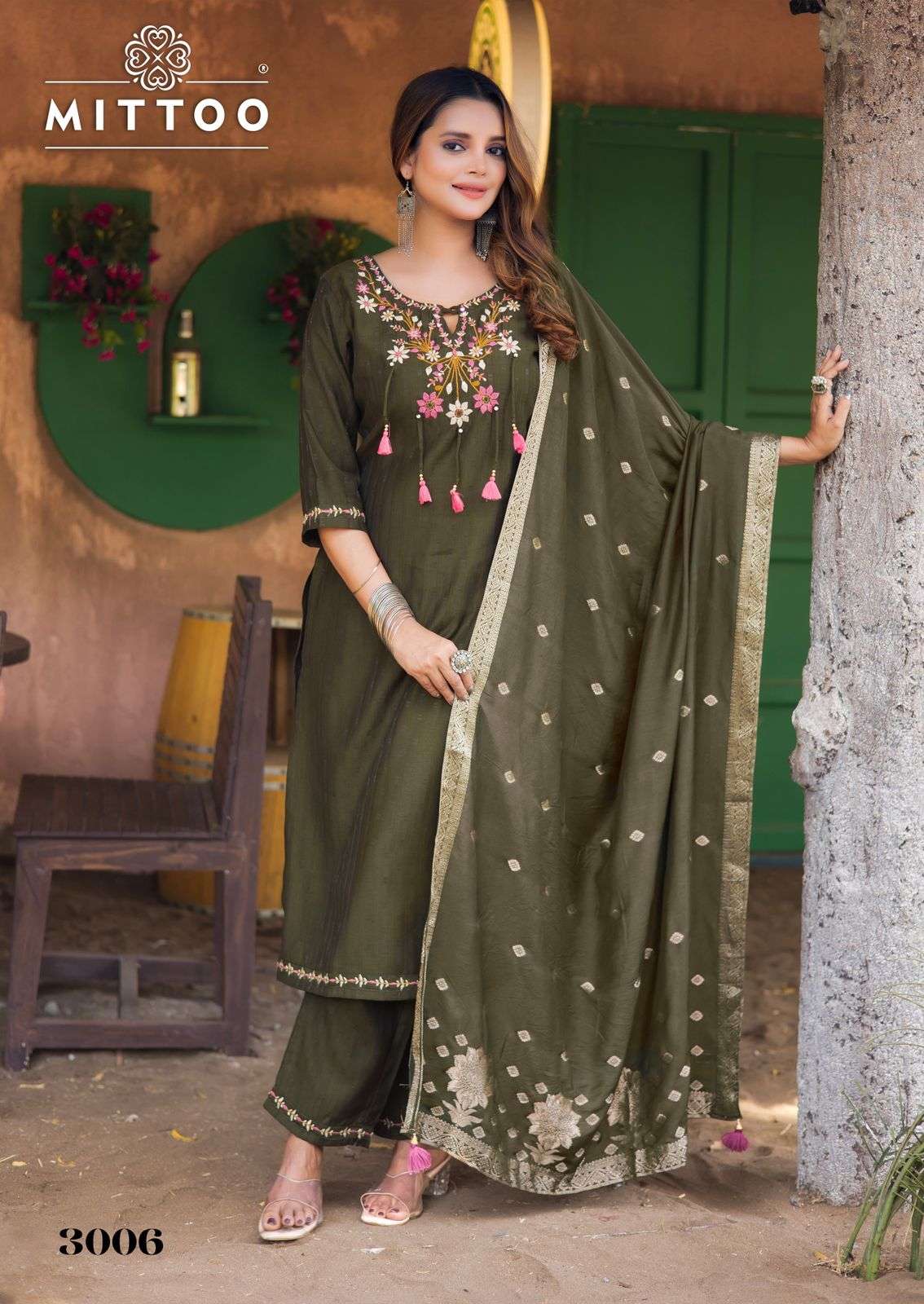 MITTOO MANSA VISCOSE FANCY DESIGNER WORK LADIES KURTI COMBO SET 