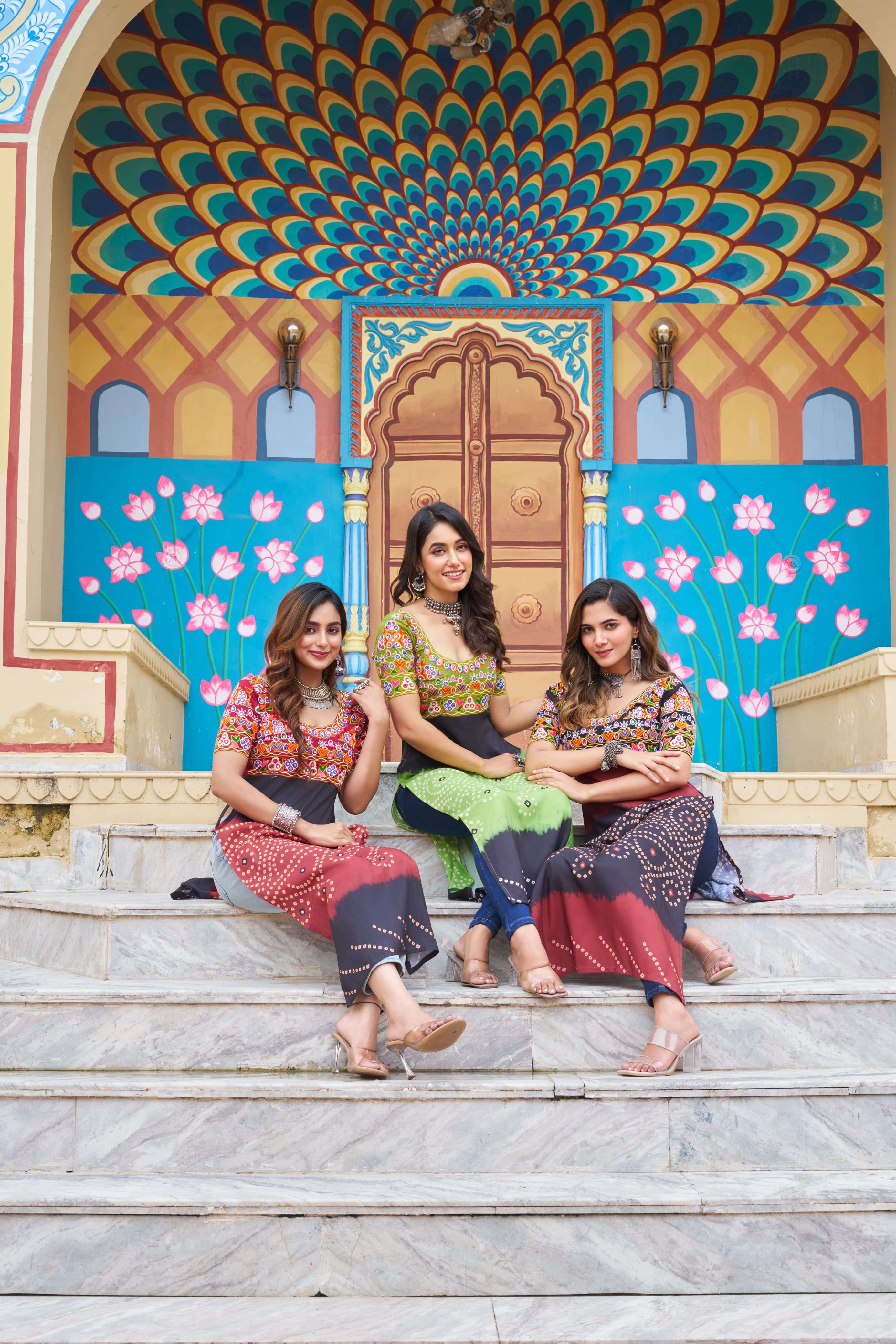 BANDHANI PALACE DESIGN NO - 1190 PRINTED RAYON KUTCH GAMTHI WORK KURTI