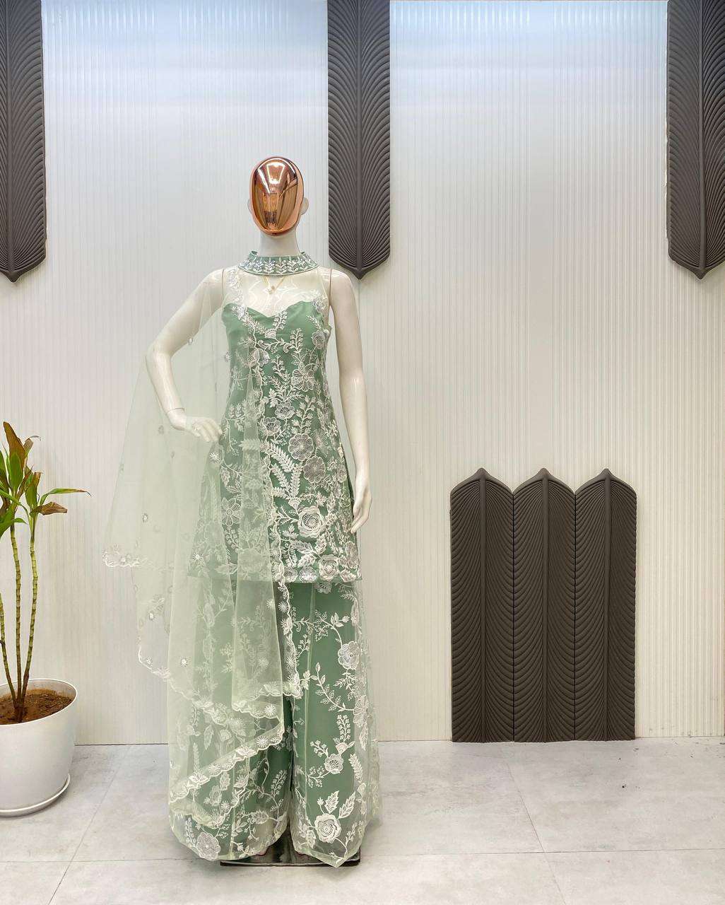  LG 1945 NET BEAUTIFUL DESIGNER LOOK PARTY WEAR LADIES SUIT