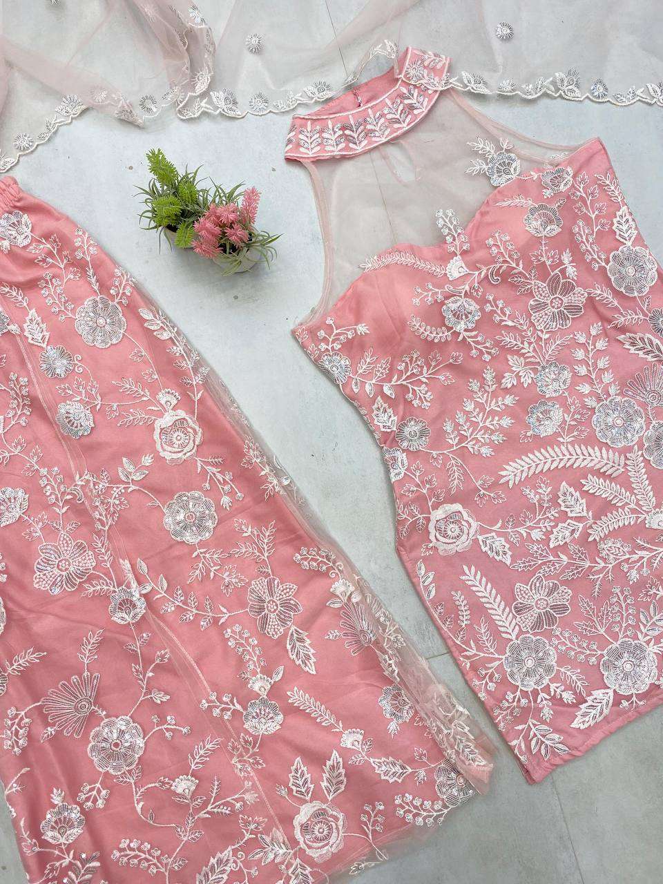 LG 1945 NET BEAUTIFUL DESIGNER LOOK PARTY WEAR LADIES SUIT