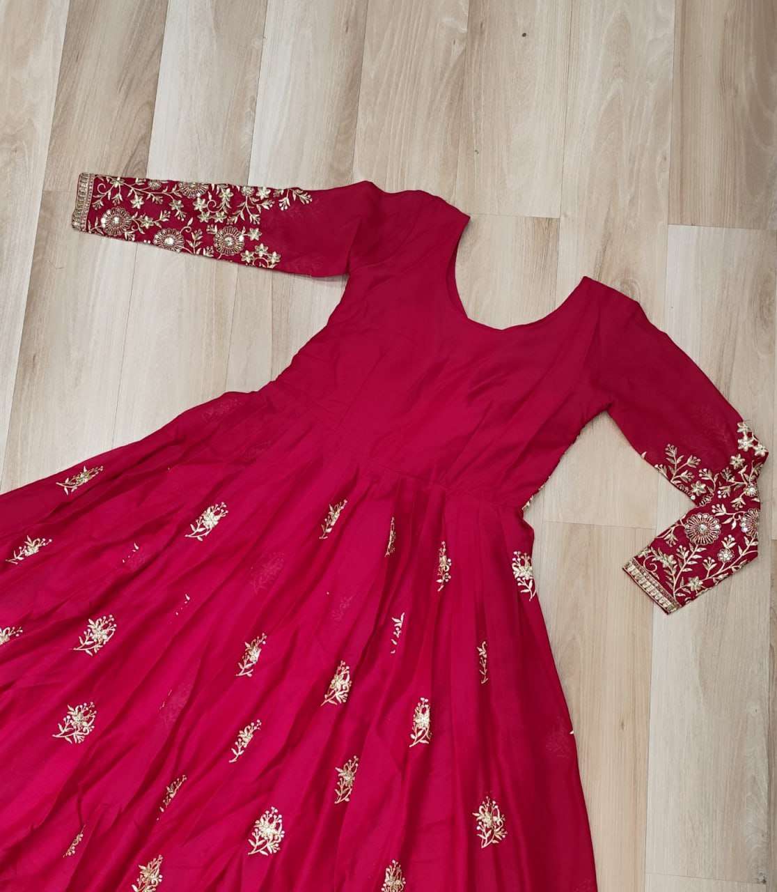 LW 9230 GEORGETTE SEQUENCE DESIGNER HEAVY PARTY WEAR GOWN WITH DUPATTA 