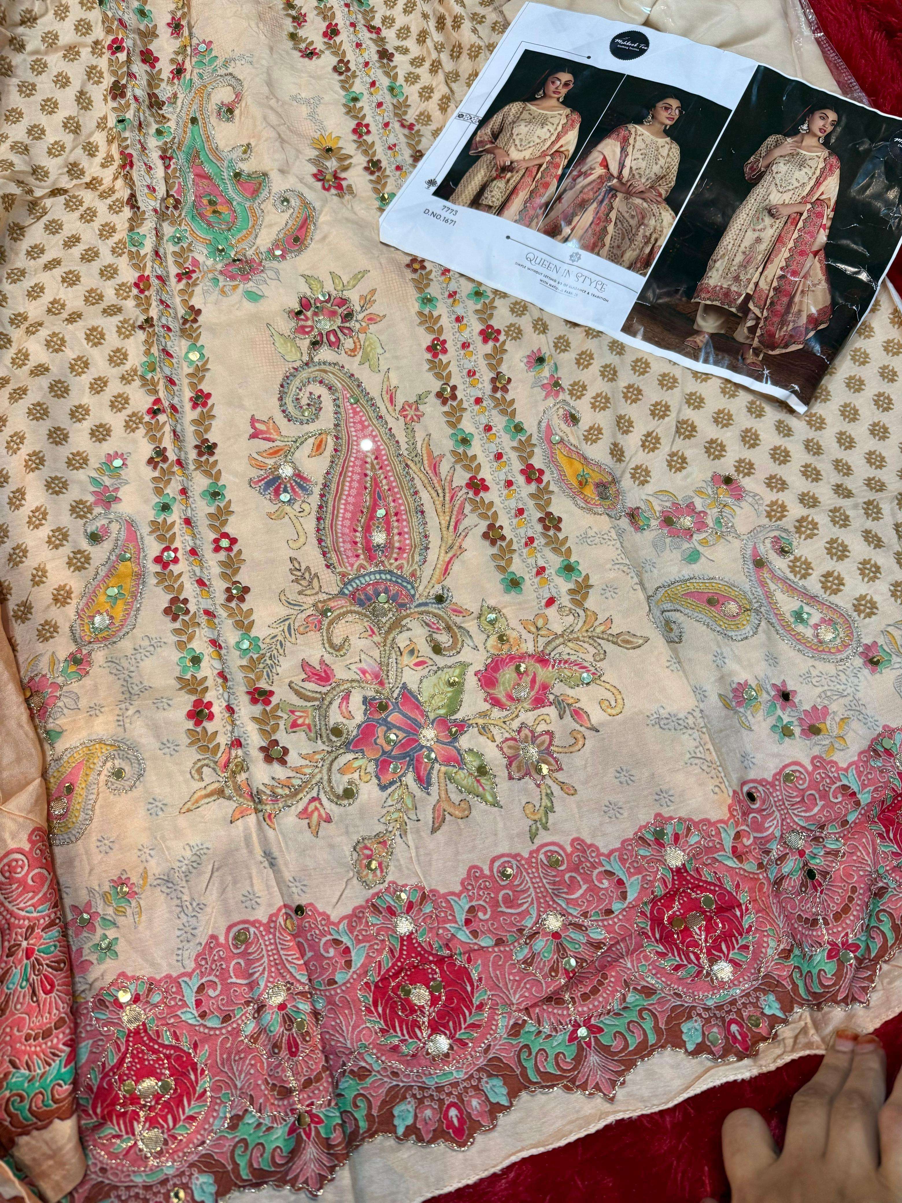 MEHBOOB TEX DESIGN NO - 1670-1671 PURE VISCOSE MUSLIN DIGITAL PRINT AARI HANDWORK PAKISTANI SALWAR SUIT 