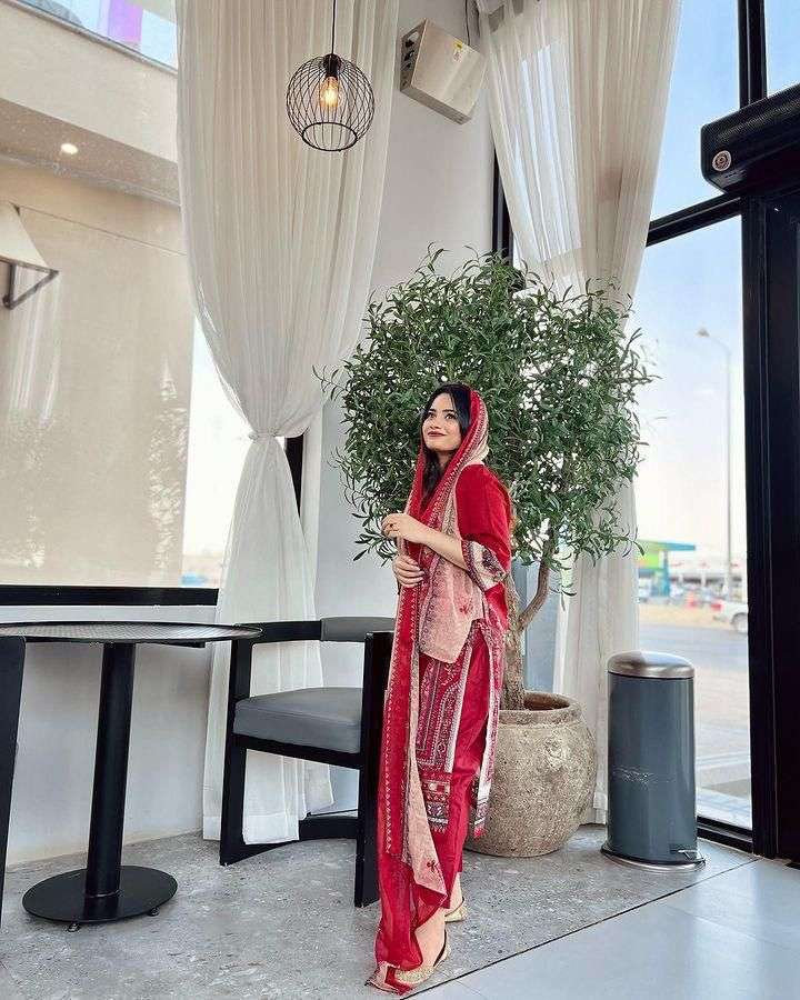 AASHA DESIGNER DESIGN NO - 1075 PURE COTTON PRINT HEAVY EMBROIDERED PATCH PAKISTANI SUIT 