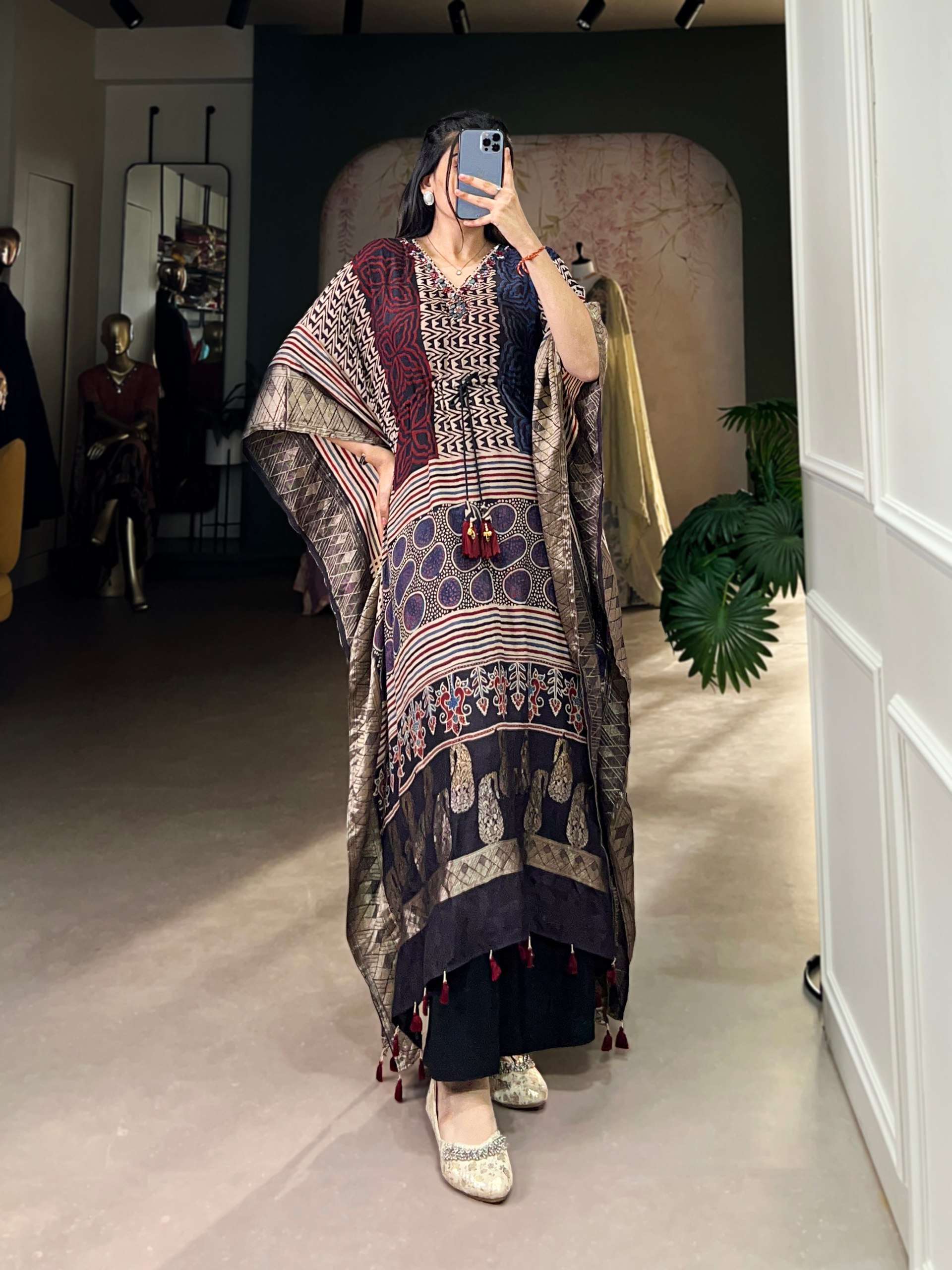 BANDHANI PALACE 3022-3023 PURE VISCOSE ZARI BORDER MIRROR WORK READYMADE KAFTAN