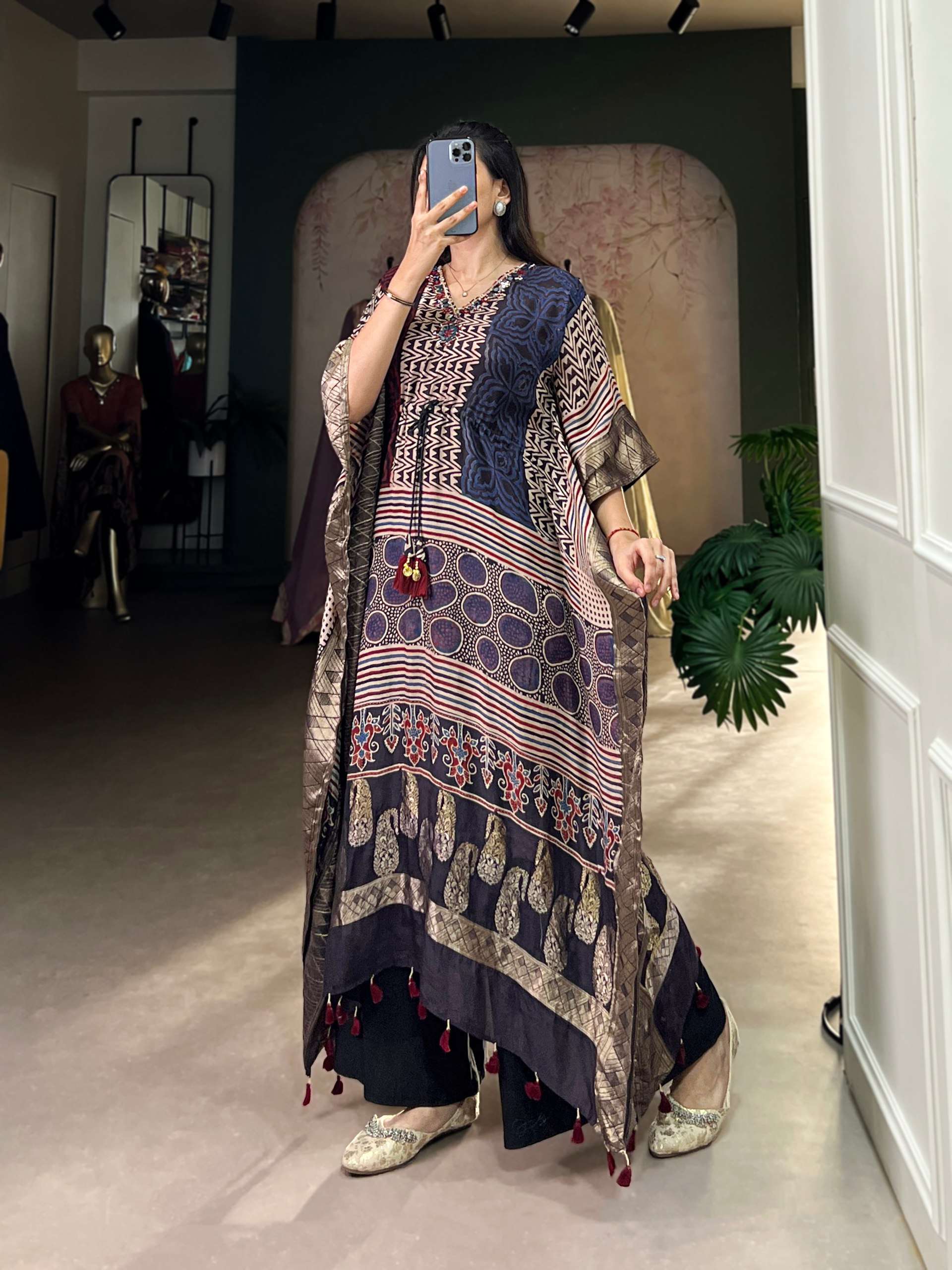 BANDHANI PALACE 3022-3023 PURE VISCOSE ZARI BORDER MIRROR WORK READYMADE KAFTAN