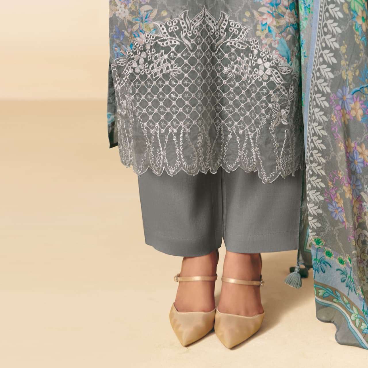 KIMORA SOHNI ZARA VOL 39 MUSLIN DIGITAL PRINT WITH EMBROIDERY DESIGNER WORK SUIT