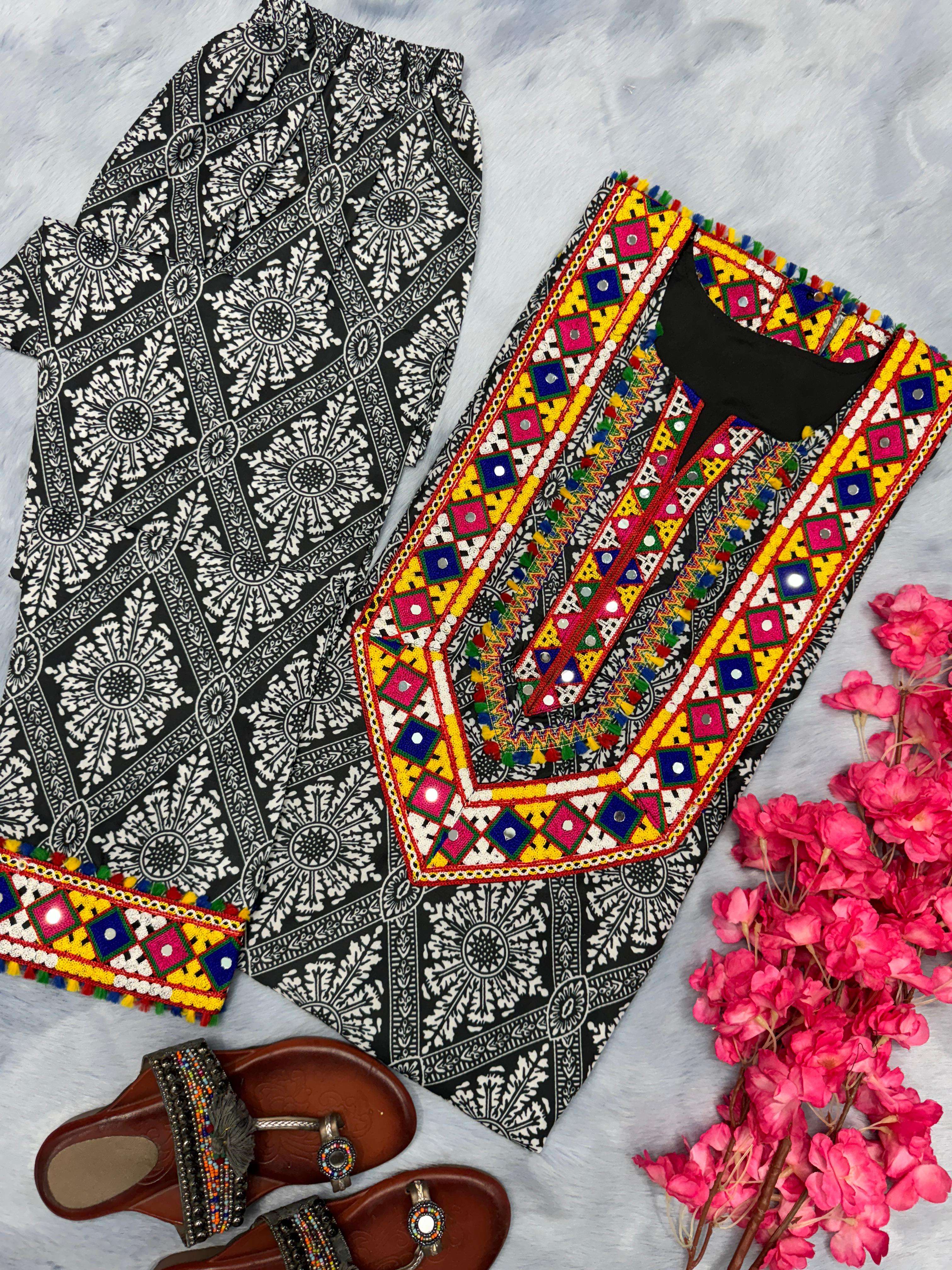 PD 1067 MUSLIN SILK DIGITAL PRINT WITH FANCY WORK KURTI WITH BOTTOM PAIR 
