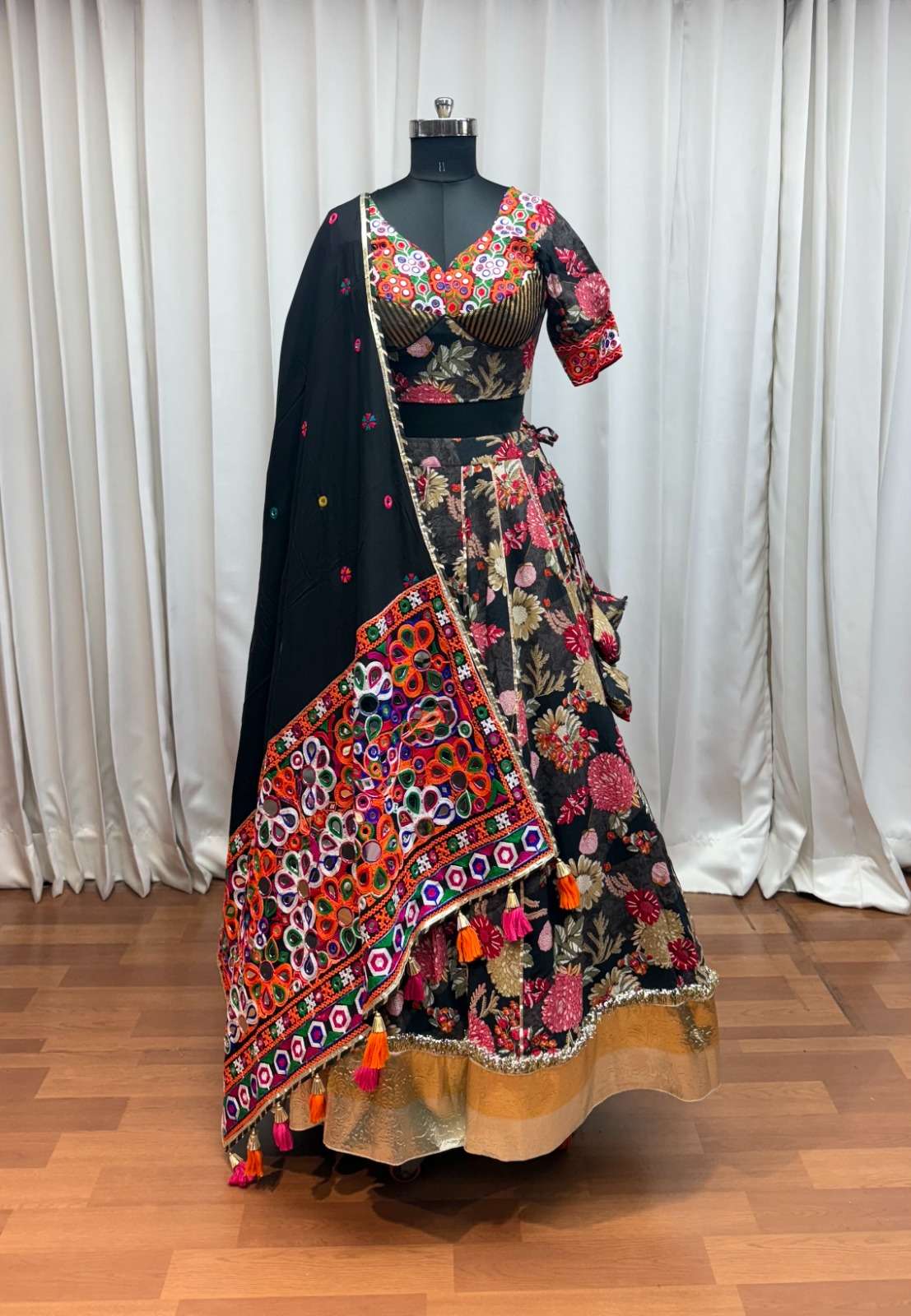  SHUBHKALA RAAS VOL 32 COTTON DESIGNER NAVRATRI WEAR CHANIYA CHOLI COLLECTION