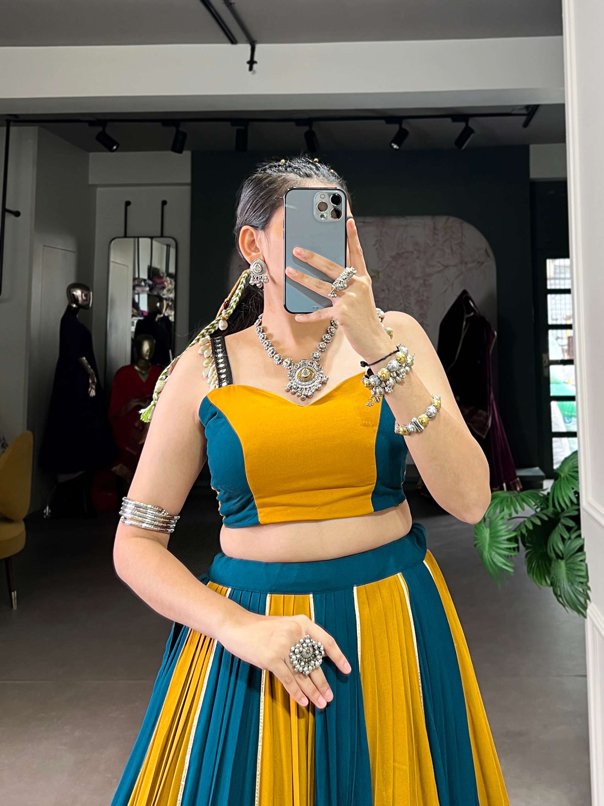 BANDHANI PALACE 1619 PURE RAYON GAMTHI WORK LEHENGA CHOLI
