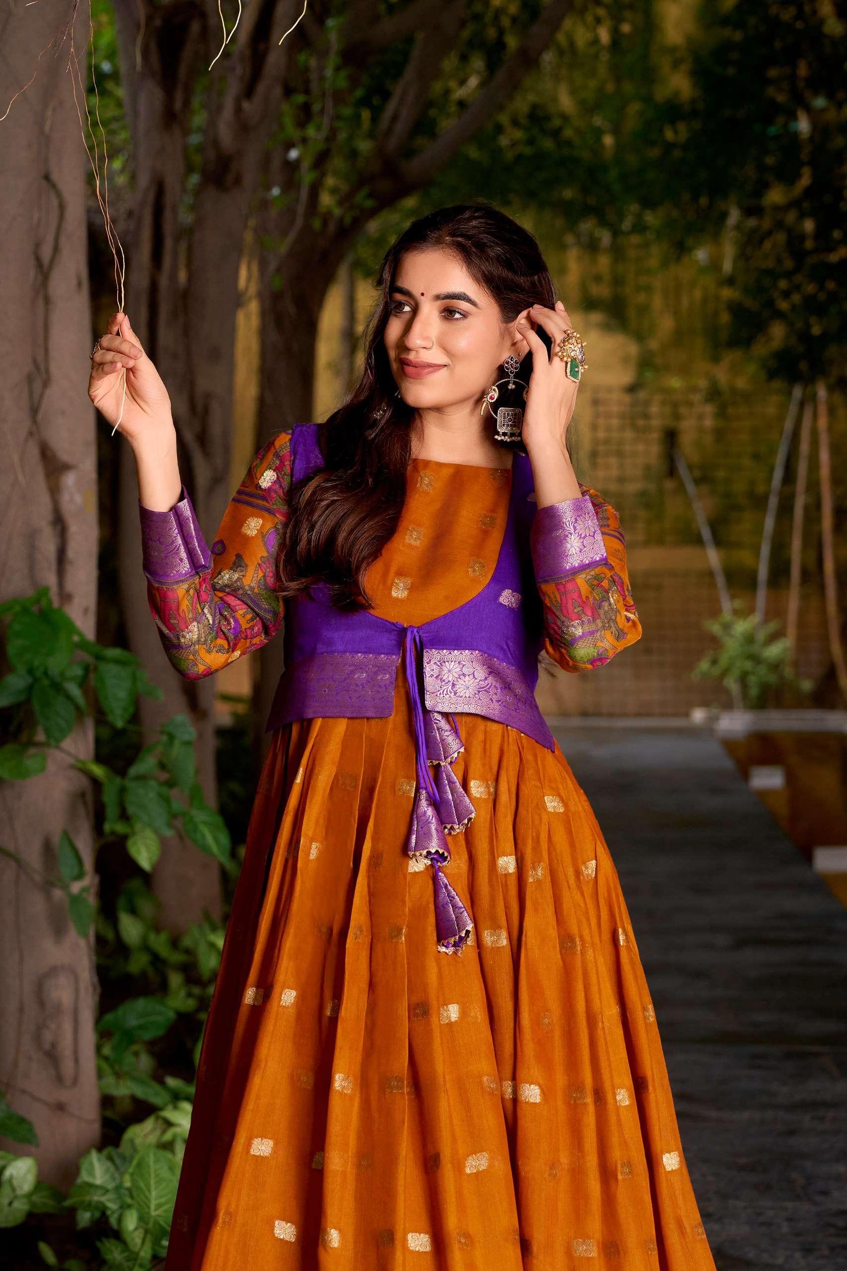 BANDHANI PALACE TANIRA 5034 POLYESTER VISCOSE CHANDERI PRINTED ZARI WEAVING WORK READYMADE STITCHED GOWN