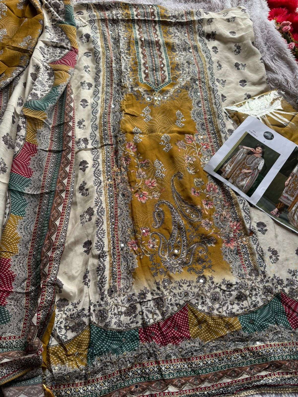 MEHBOOB TEX DESIGN NO - 1724 ABCD PURE VISCOSE MUSLIN DIGITAL PRINT AARI HANDWORK PAKISTANI SUIT