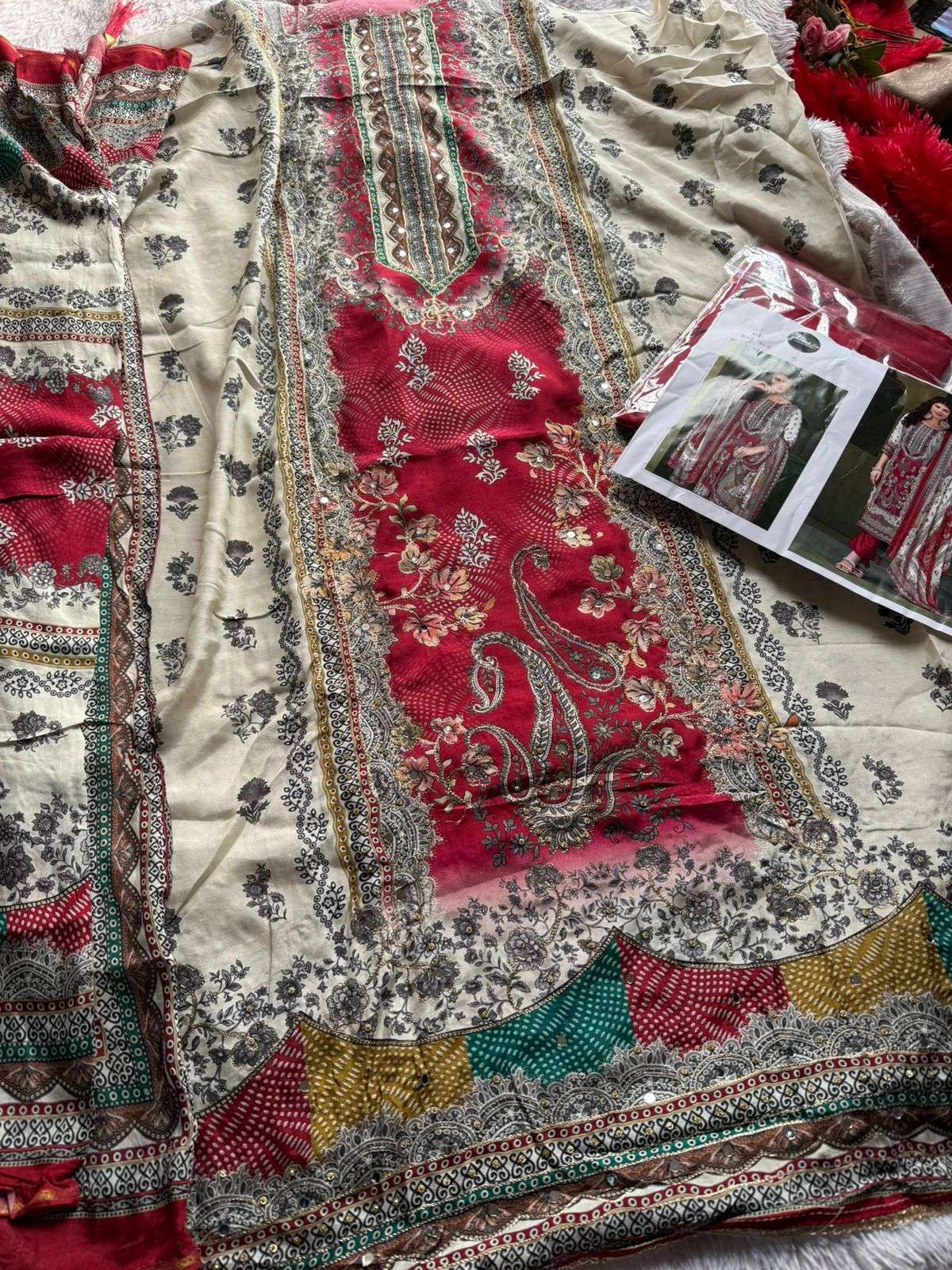 MEHBOOB TEX DESIGN NO - 1724 ABCD PURE VISCOSE MUSLIN DIGITAL PRINT AARI HANDWORK PAKISTANI SUIT