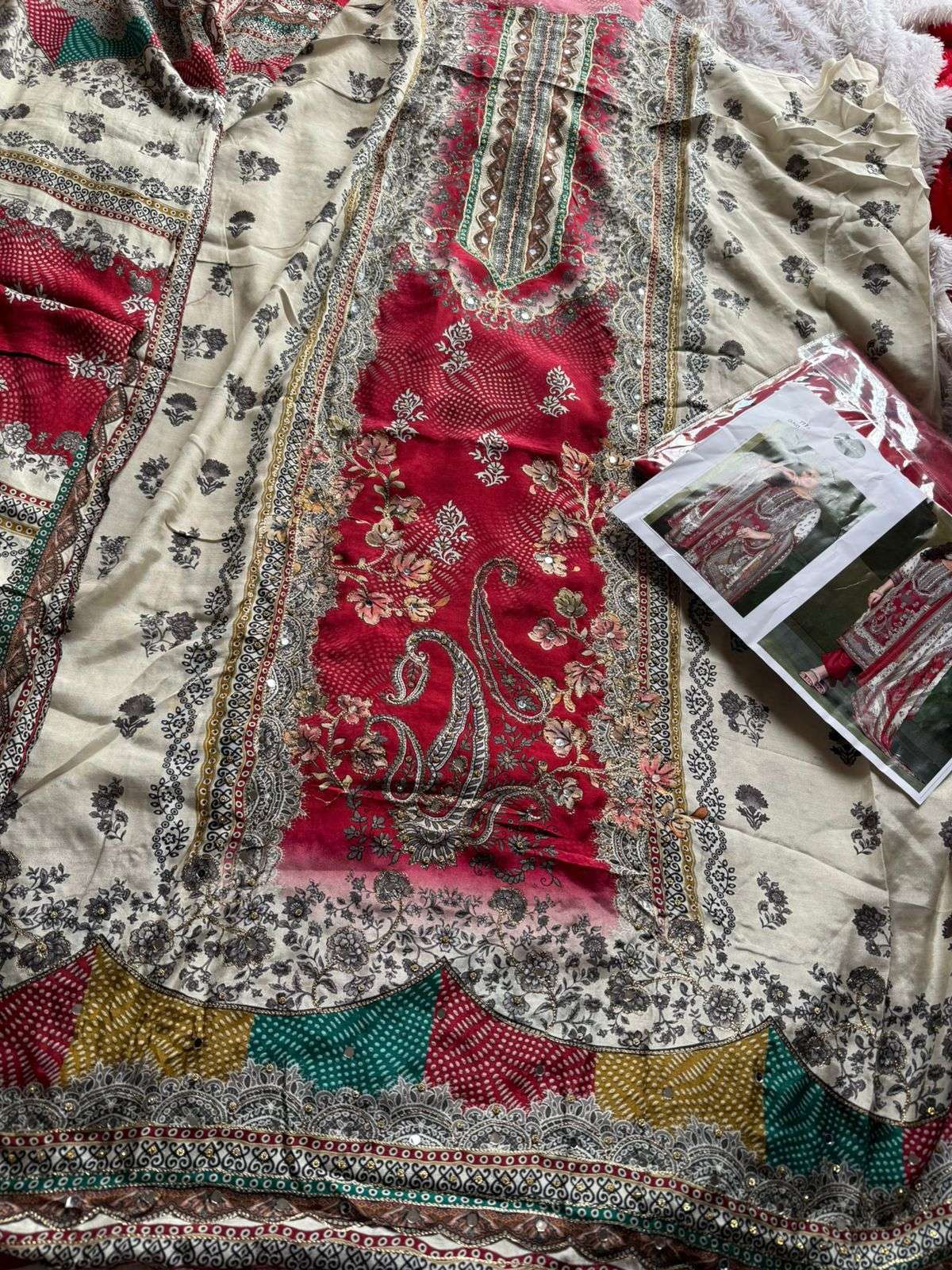 MEHBOOB TEX DESIGN NO - 1724 ABCD PURE VISCOSE MUSLIN DIGITAL PRINT AARI HANDWORK PAKISTANI SUIT