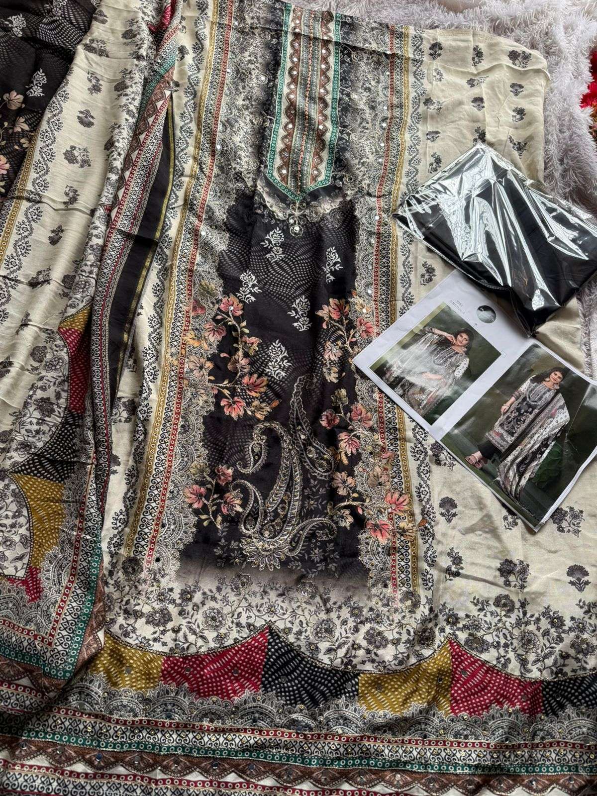 MEHBOOB TEX DESIGN NO - 1724 ABCD PURE VISCOSE MUSLIN DIGITAL PRINT AARI HANDWORK PAKISTANI SUIT
