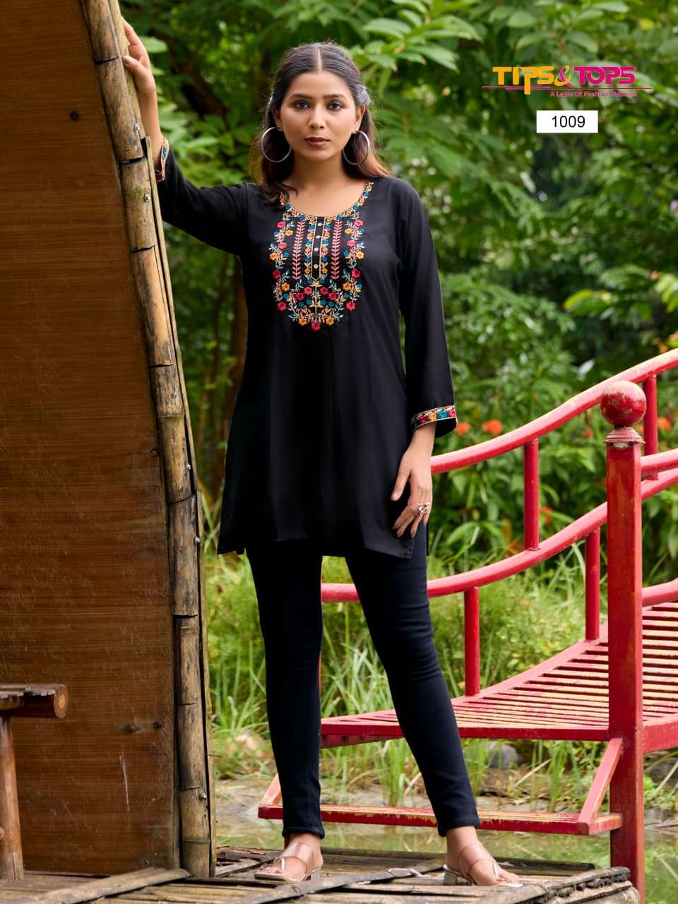 TIPS AND TOPS BUBBLY VOL 15 RAYON FANCY WESTERN WEAR LADIES TOP