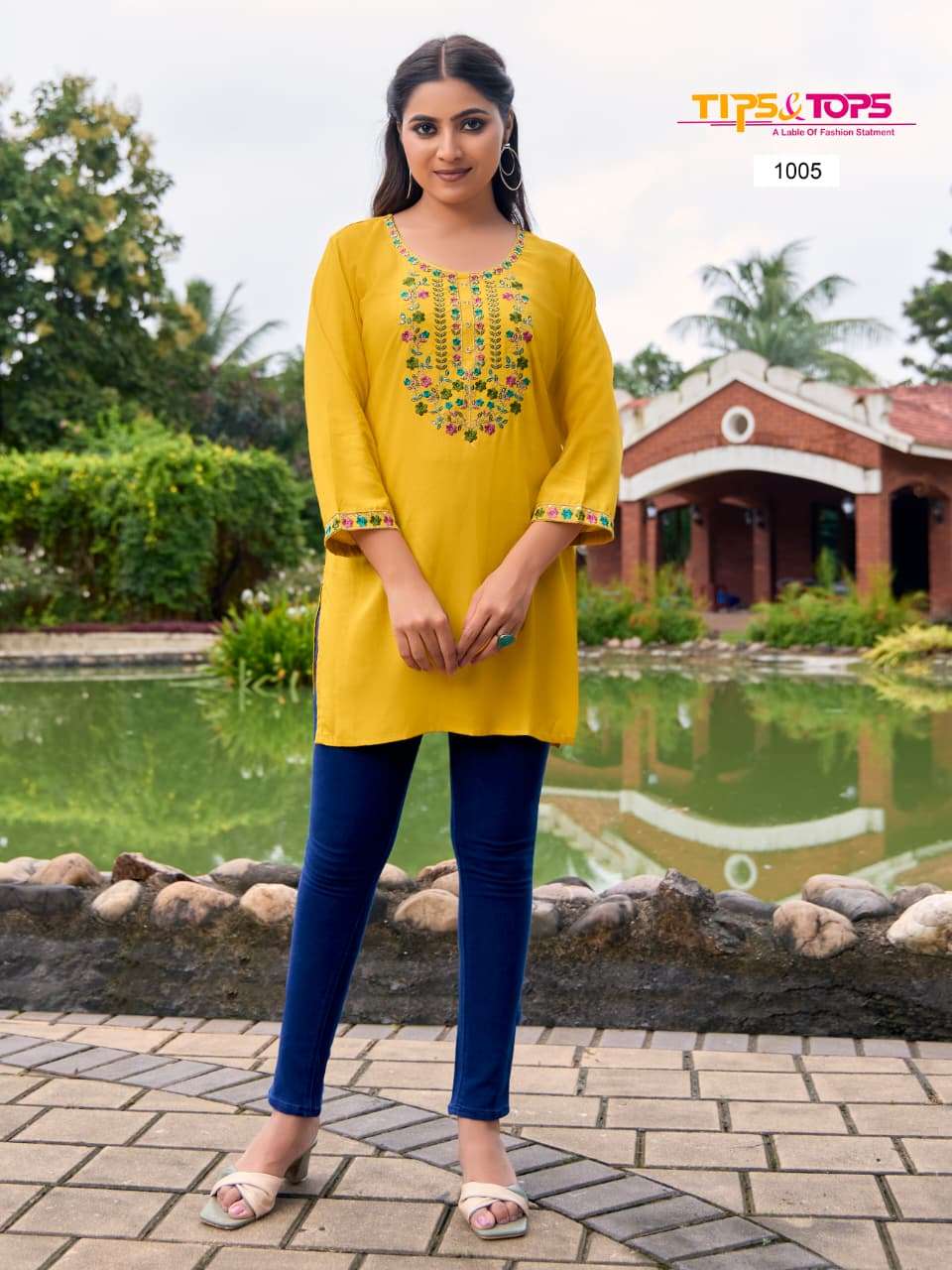 TIPS AND TOPS BUBBLY VOL 15 RAYON FANCY WESTERN WEAR LADIES TOP