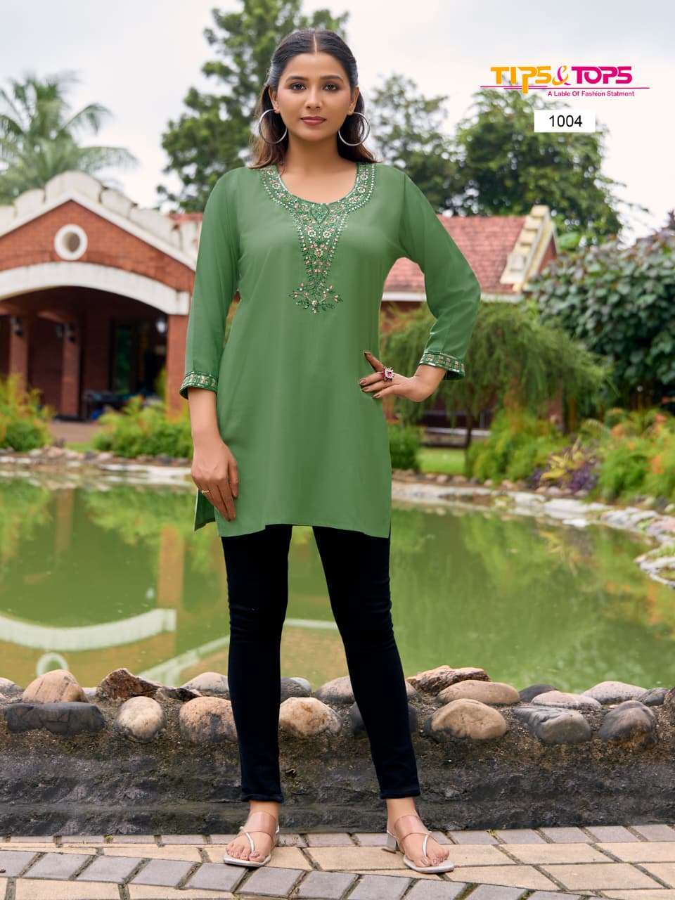 TIPS AND TOPS BUBBLY VOL 15 RAYON FANCY WESTERN WEAR LADIES TOP