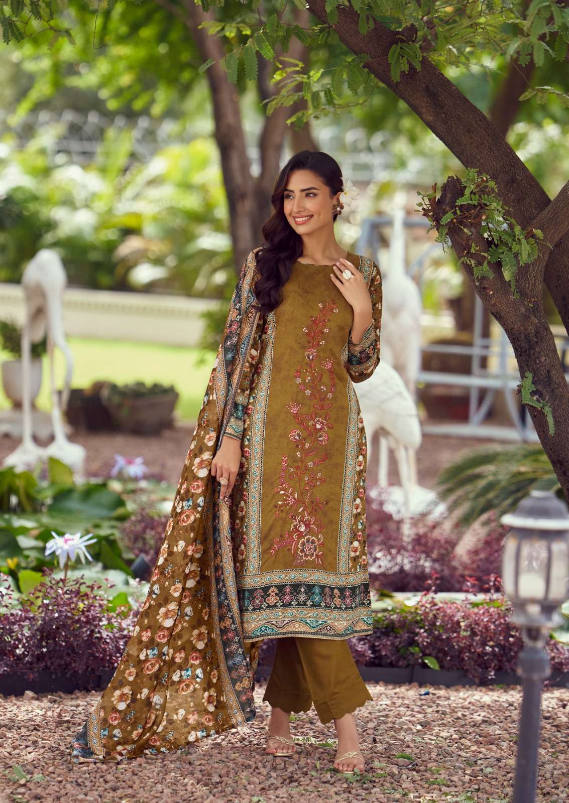 HERMITAGE CLOTHING CASHMERE VOL 3 LAWN COTTON PRINT WITH FANCY WORK SUIT