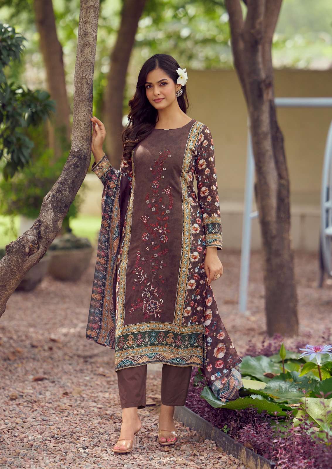 HERMITAGE CLOTHING CASHMERE VOL 3 LAWN COTTON PRINT WITH FANCY WORK SUIT