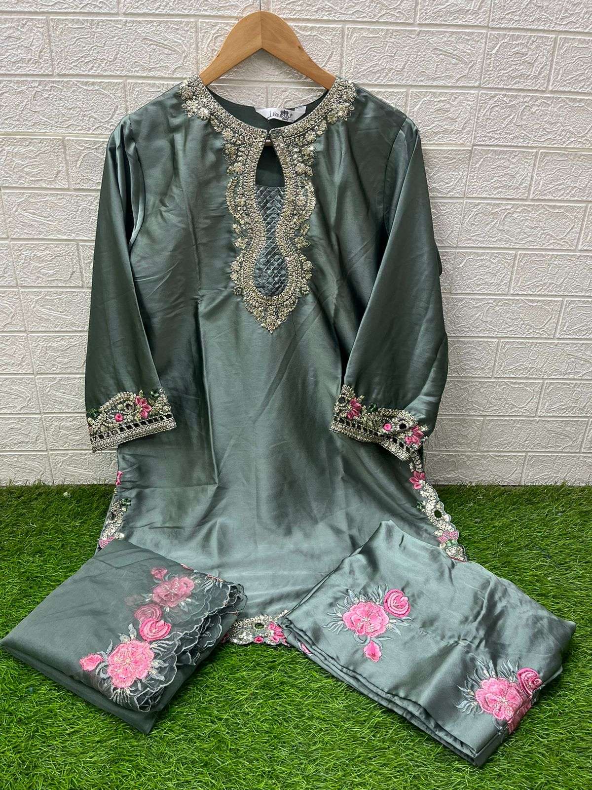 LAXURIA TRENDZ D NO 1564 SATIN DESIGNER PARTY WEAR PAKISTANI STYLE SUIT