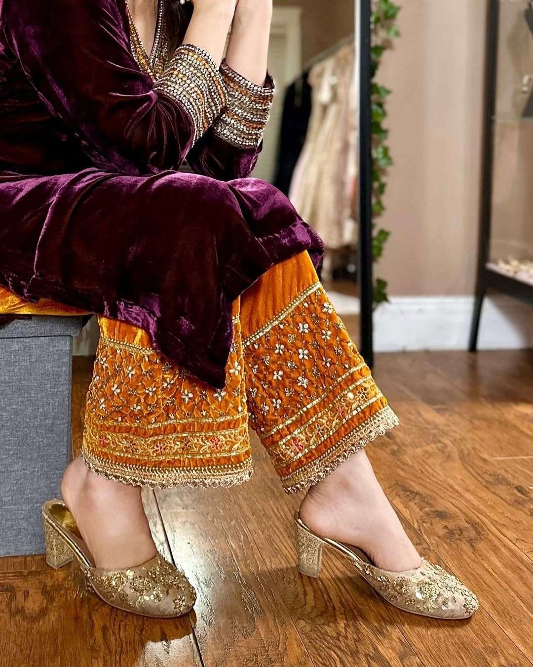 LG 2028 VELVET SEQUENCE DESIGNER PAKISTANI STYLE SUIT