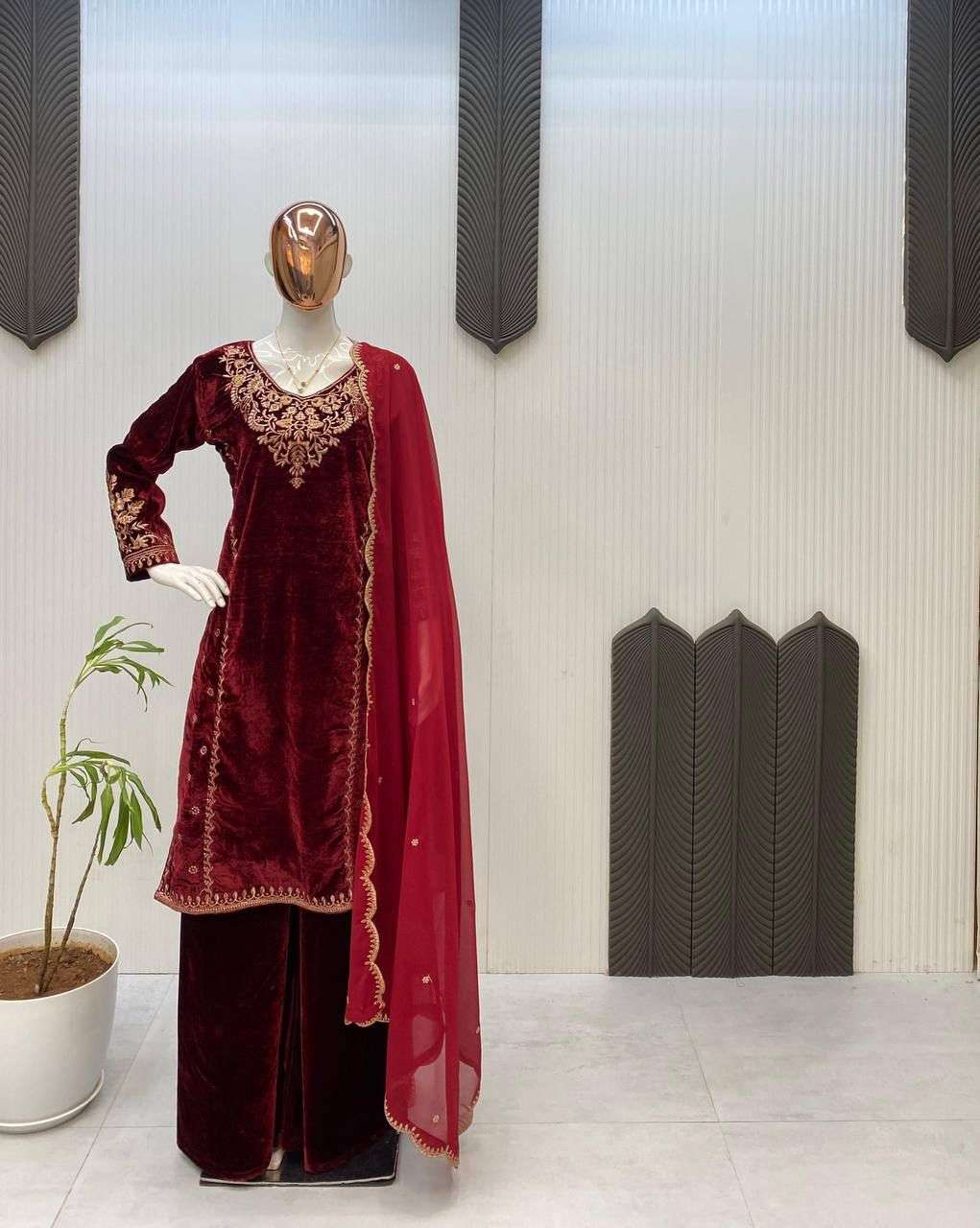 BE 2020 VELVET BEAUTIFUL DESIGNER WORK PARTY WEAR LADIES SUIT