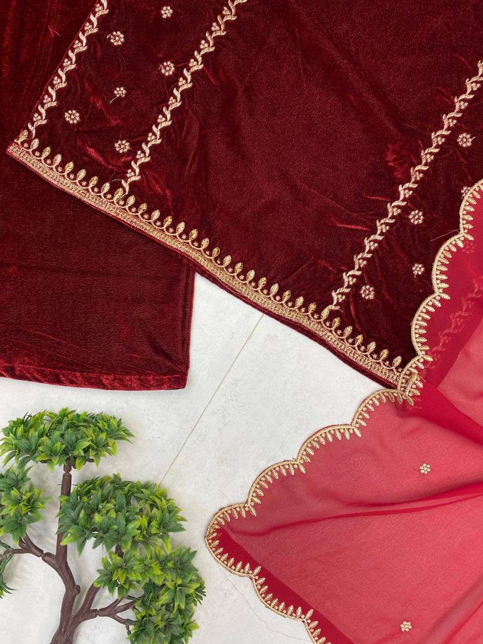 BE 2020 VELVET BEAUTIFUL DESIGNER WORK PARTY WEAR LADIES SUIT