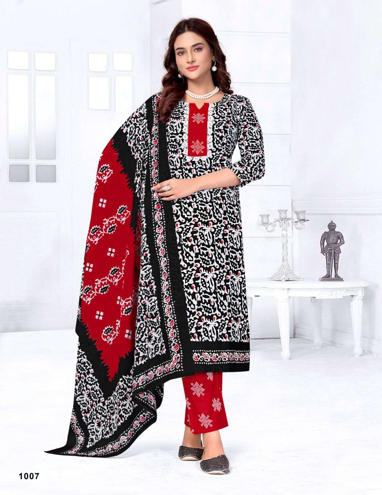 JT KAVYA COTTON BATIK PRINT LADIES SALWAR SUIT