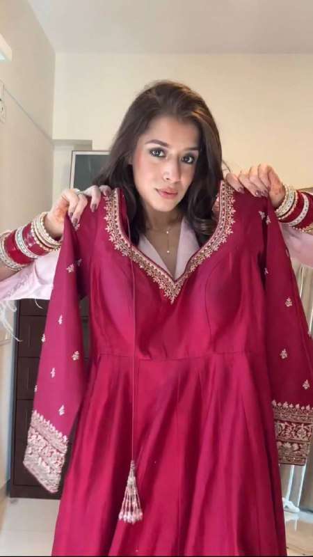 KD 1552 SILK FANCY PARTY WEAR ANARKALI GOWN WITH PENT AND DUPATTA SET 
