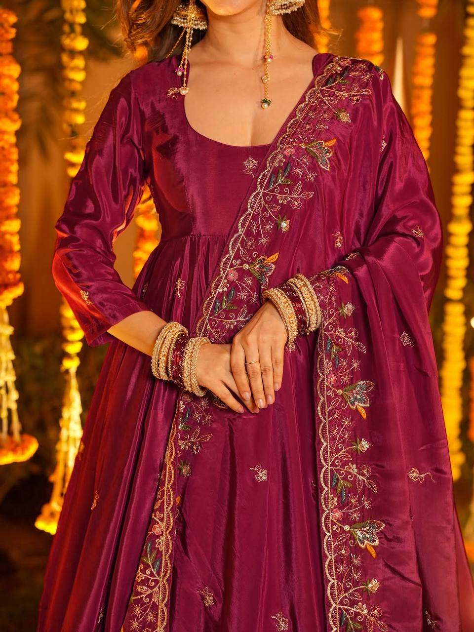 KD 1556 SILK HEAVY BEAUTIFUL DESIGNER PARTY WEAR ANARKALI GOWN SUIT