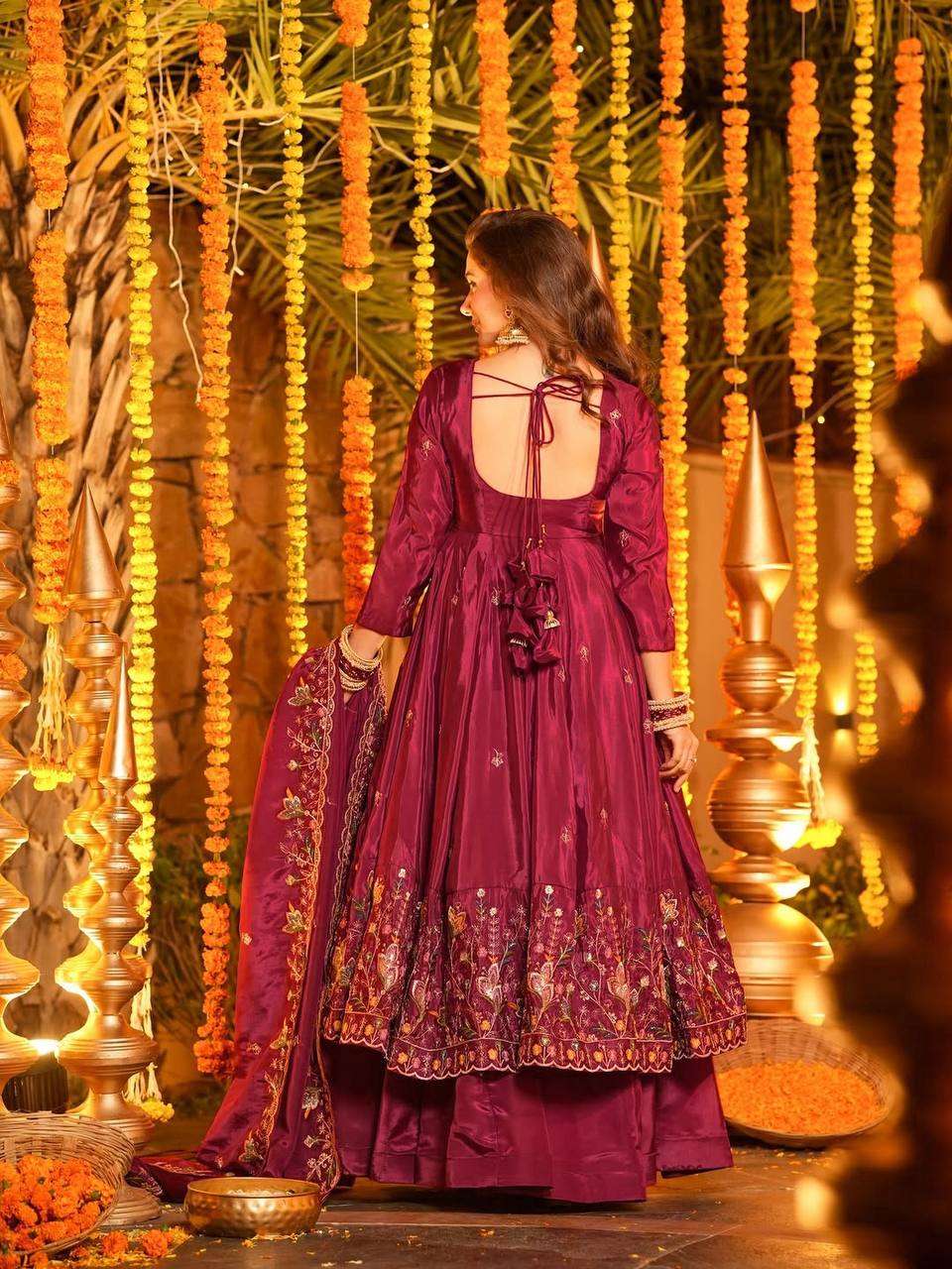 KD 1556 SILK HEAVY BEAUTIFUL DESIGNER PARTY WEAR ANARKALI GOWN SUIT