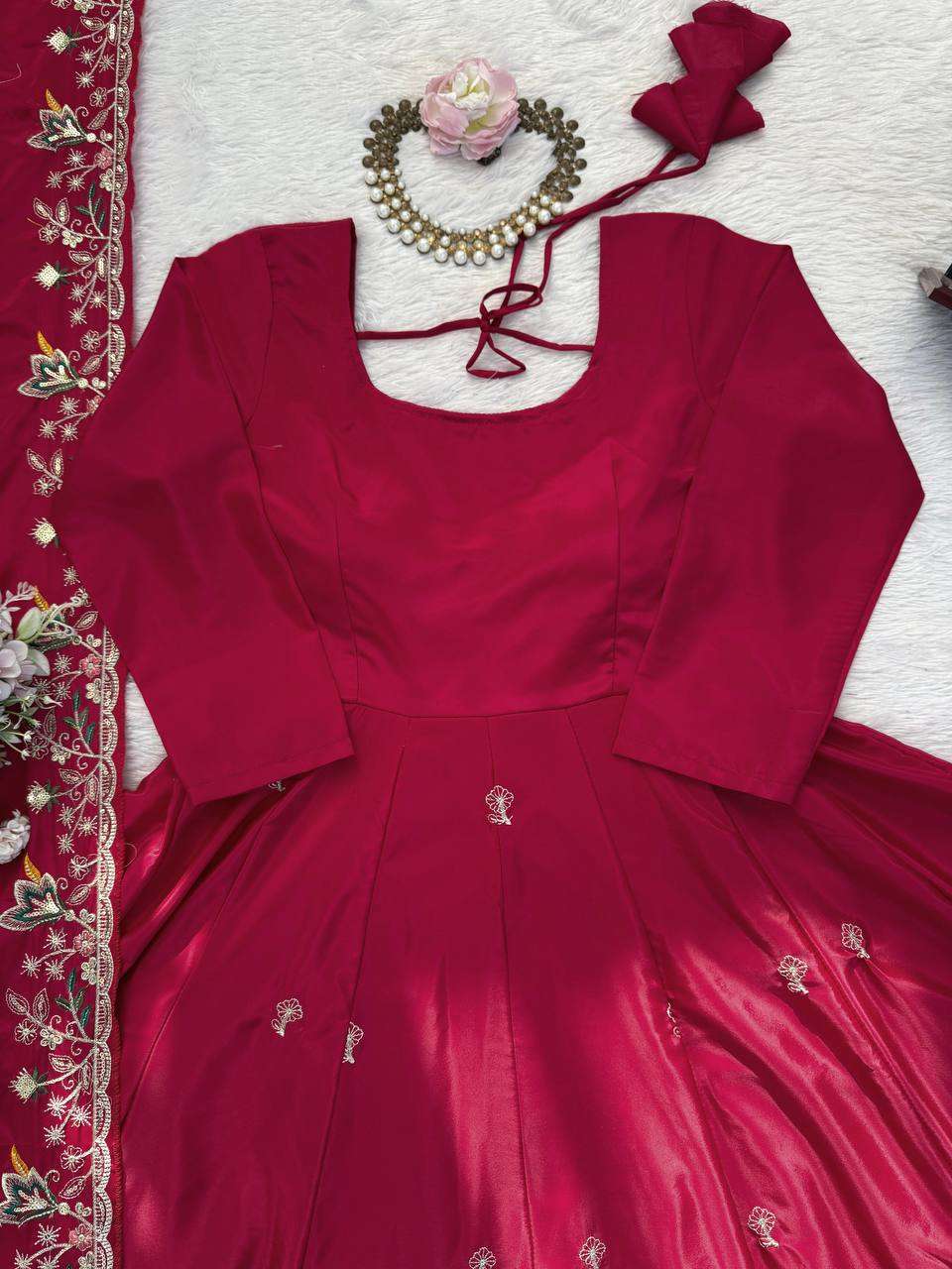KD 1556 SILK HEAVY BEAUTIFUL DESIGNER PARTY WEAR ANARKALI GOWN SUIT