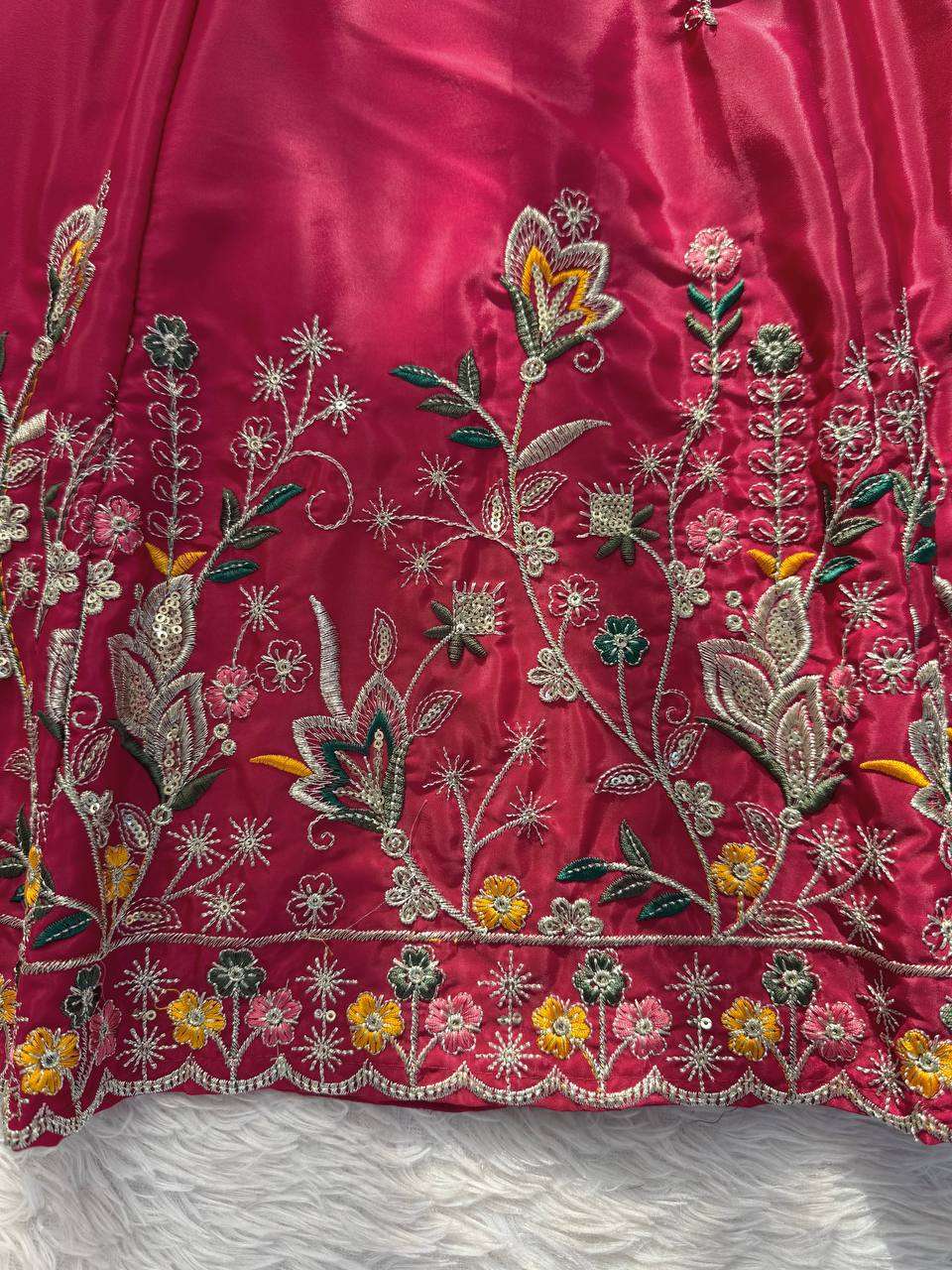 KD 1556 SILK HEAVY BEAUTIFUL DESIGNER PARTY WEAR ANARKALI GOWN SUIT