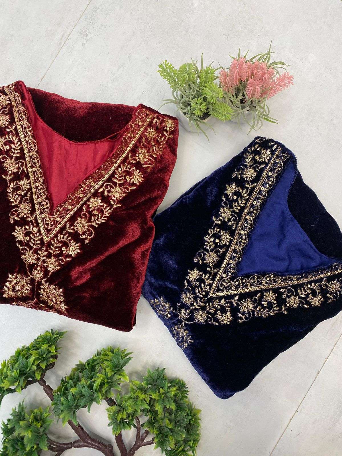 LG 2025 VELVET BEAUTIFUL DESIGNER WORK PARTY WEAR LADIES SUIT
