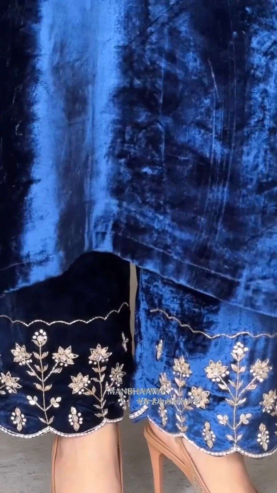 LG 2025 VELVET BEAUTIFUL DESIGNER WORK PARTY WEAR LADIES SUIT