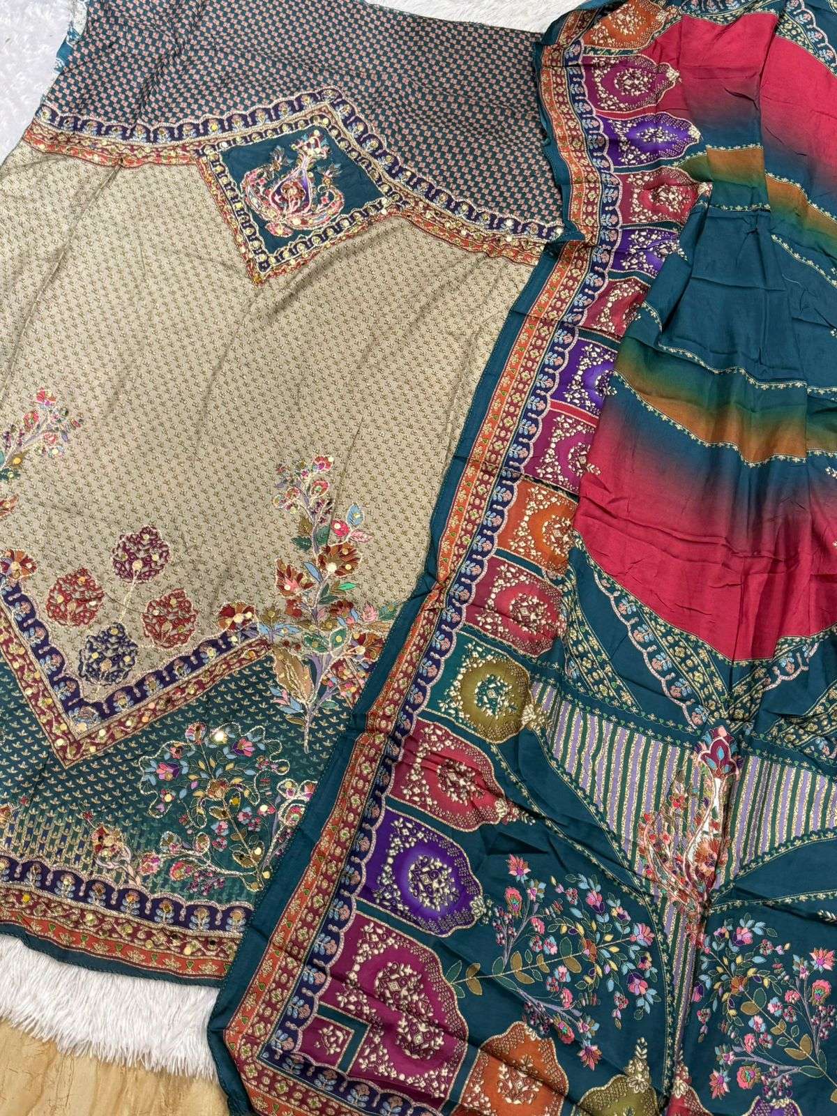 MEHBOOB TEX DESIGN NO - 1816 ABC PURE VISCOSE MUSLIN DIGITAL PRINT AARI HANDWORK PAKISTANI SUIT