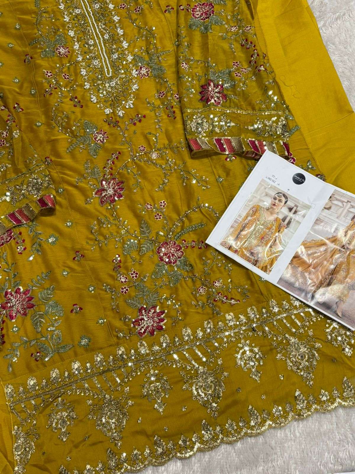 MEHBOOB TEX DESIGN NO - 1828 DINTING CHIFFON HEAVY EMBROIDERED PAKISTANI SUIT 
