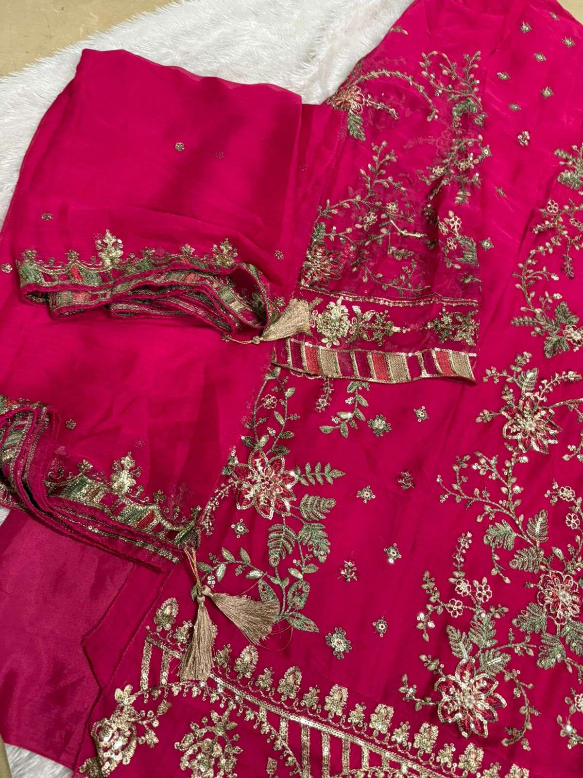 MEHBOOB TEX DESIGN NO - 1828 DINTING CHIFFON HEAVY EMBROIDERED PAKISTANI SUIT 