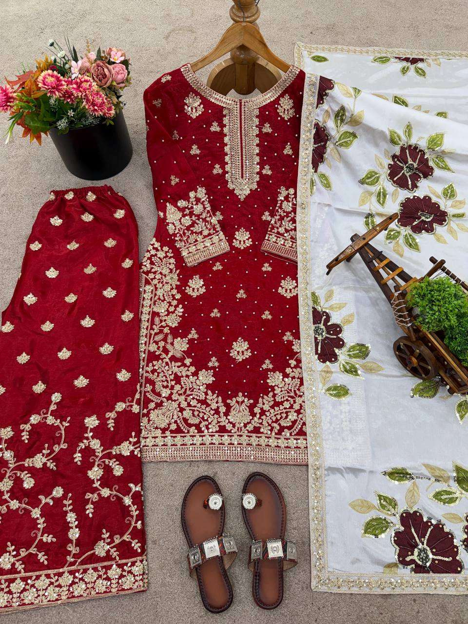SRK 5315 SILK HEAVY EMBROIDERY DESIGNER WEDDING WEAR SUIT