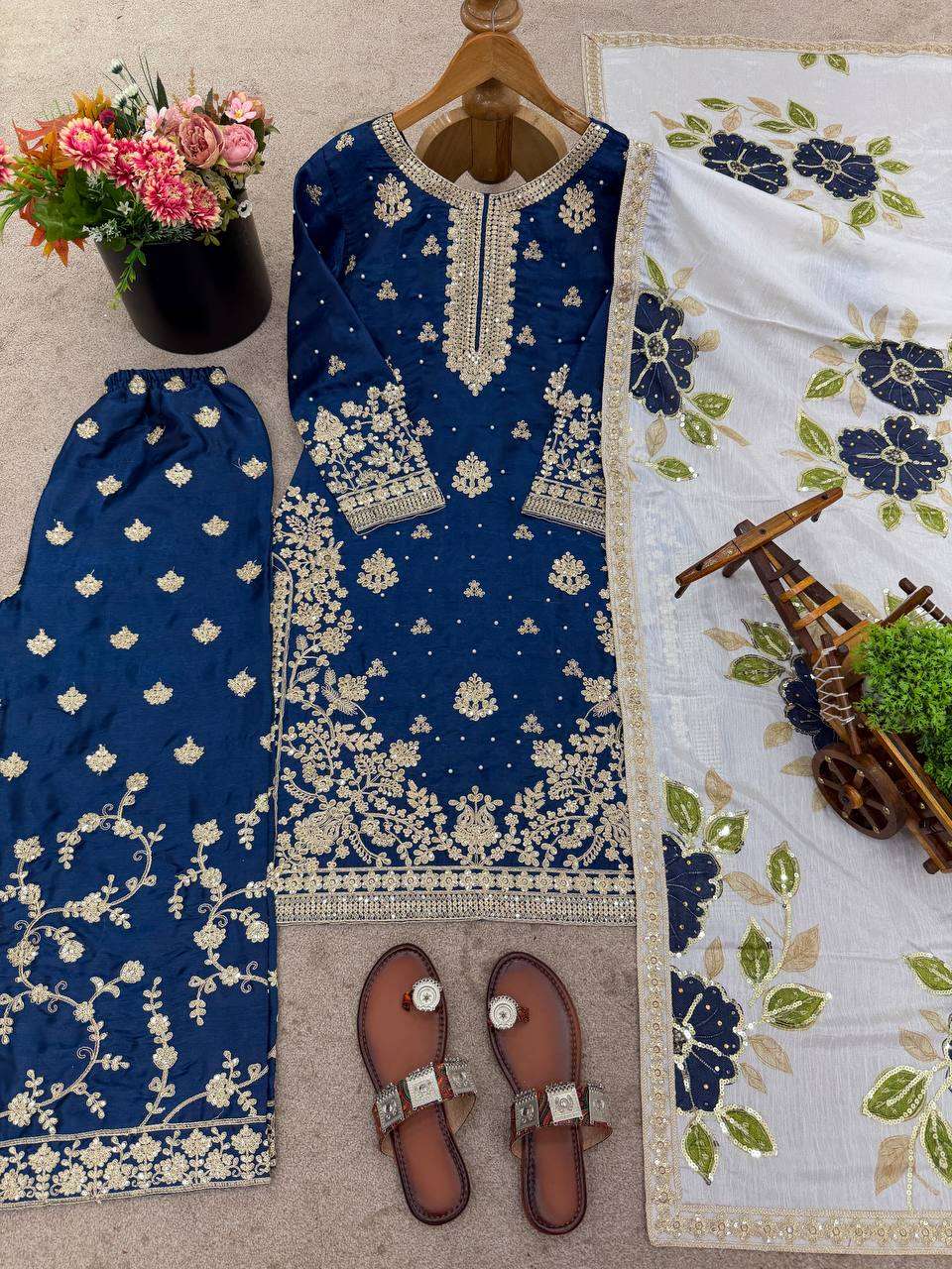 SRK 5315 SILK HEAVY EMBROIDERY DESIGNER WEDDING WEAR SUIT
