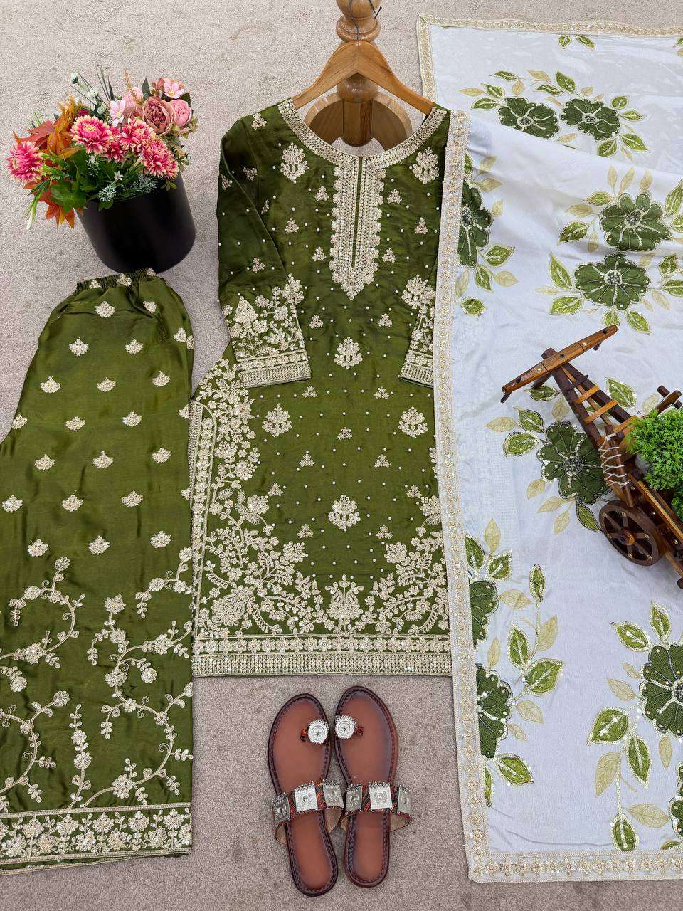 SRK 5315 SILK HEAVY EMBROIDERY DESIGNER WEDDING WEAR SUIT