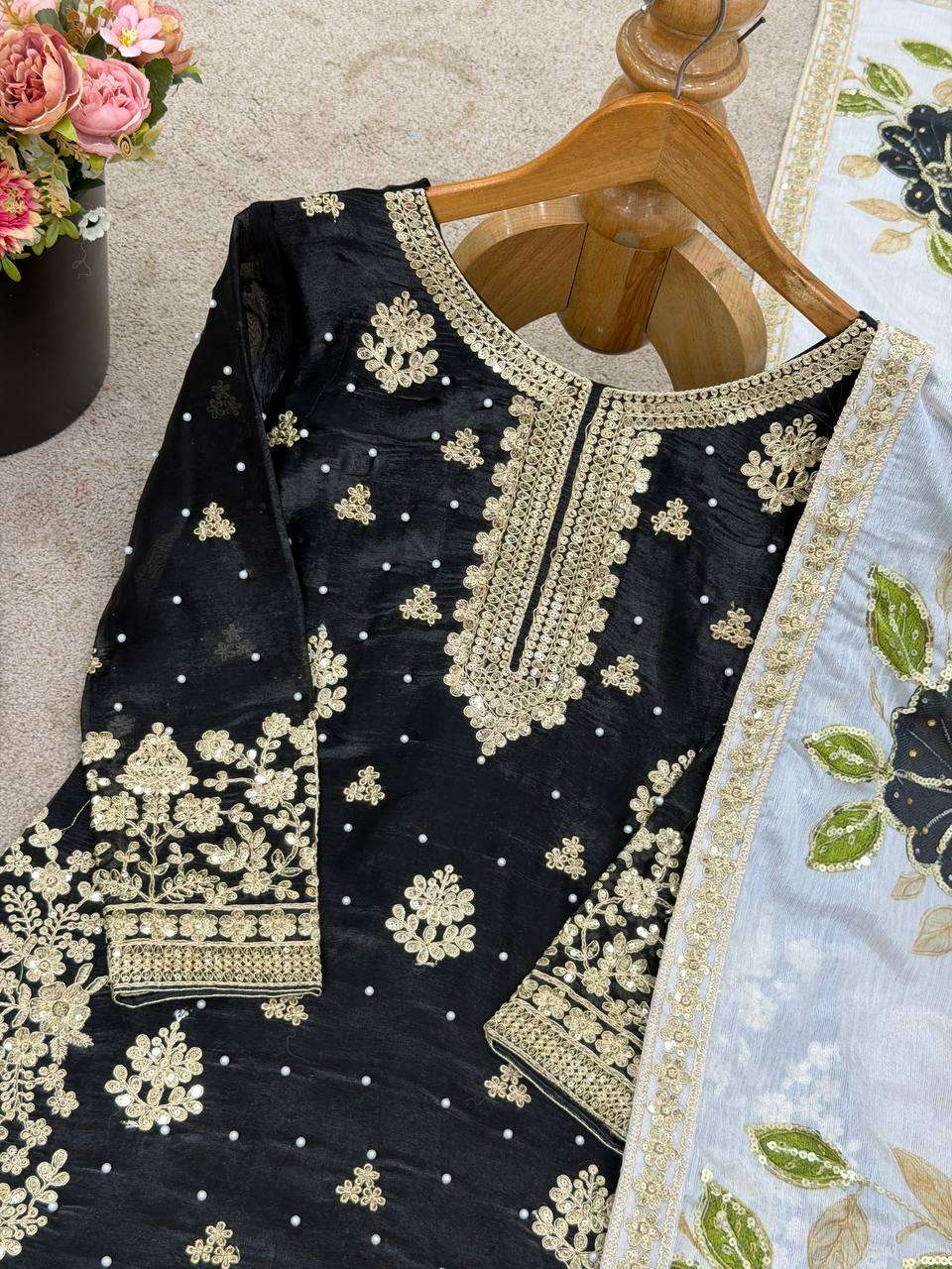 SRK 5315 SILK HEAVY EMBROIDERY DESIGNER WEDDING WEAR SUIT
