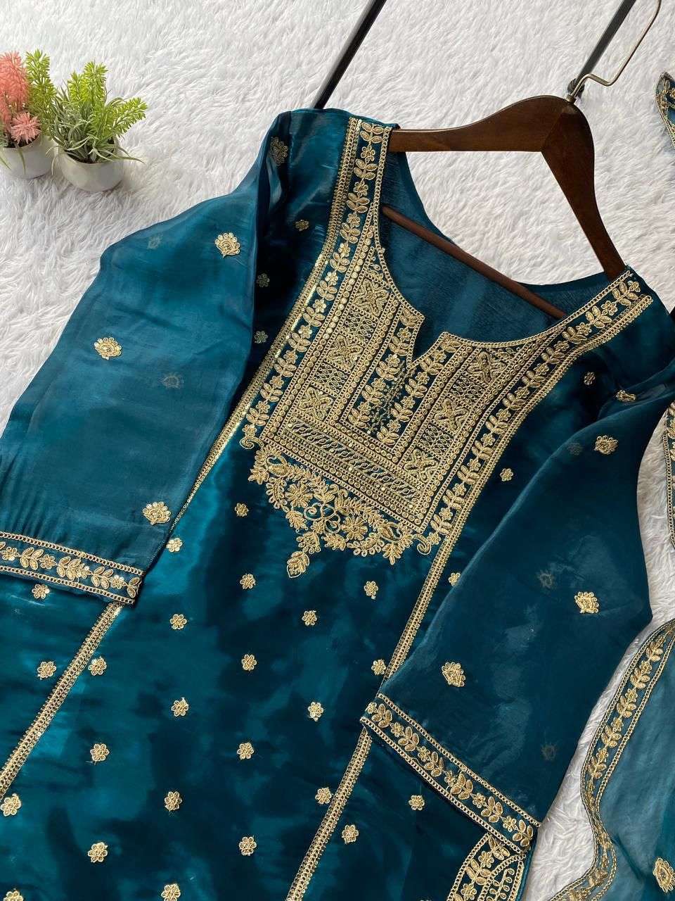 LG 2056 EMBROIDERY DESIGNER WORK PARTY WEAR LADIES SHARARA SUIT
