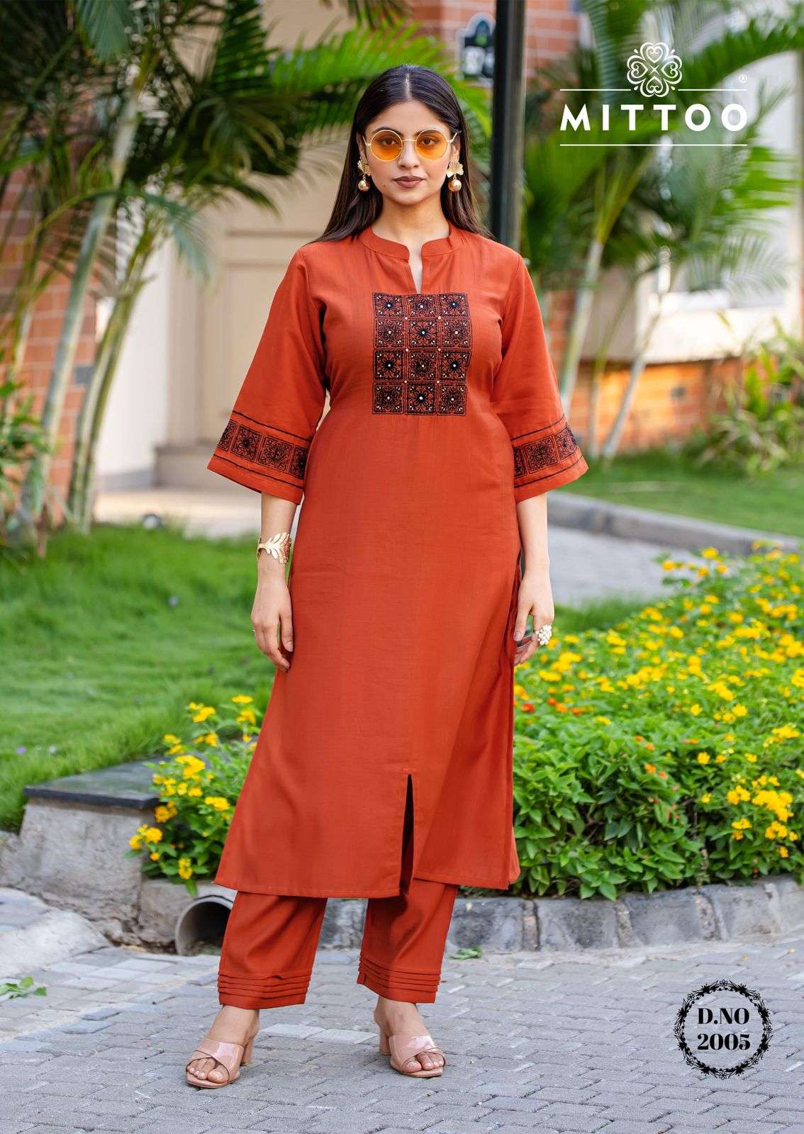 MITTOO SAMYAA VISCOSE FANCY WORKS LADIES KURTI WITH BOTTOM PAIR 