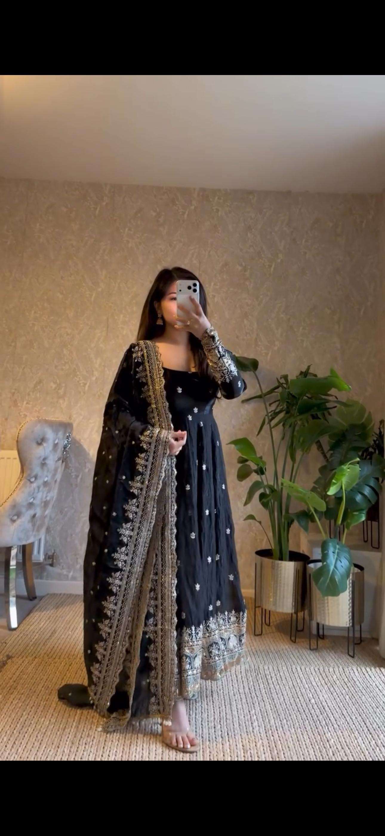 JF 033 GEORGETTE DESIGNER PARTY WEAR GOWN BOTTOM AND DUPATTA SET 