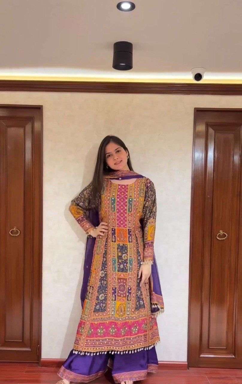 ST 113 GEORGETTE DIGITAL PRINT WITH DESIGNER WORK READY MADE LADIES SUIT