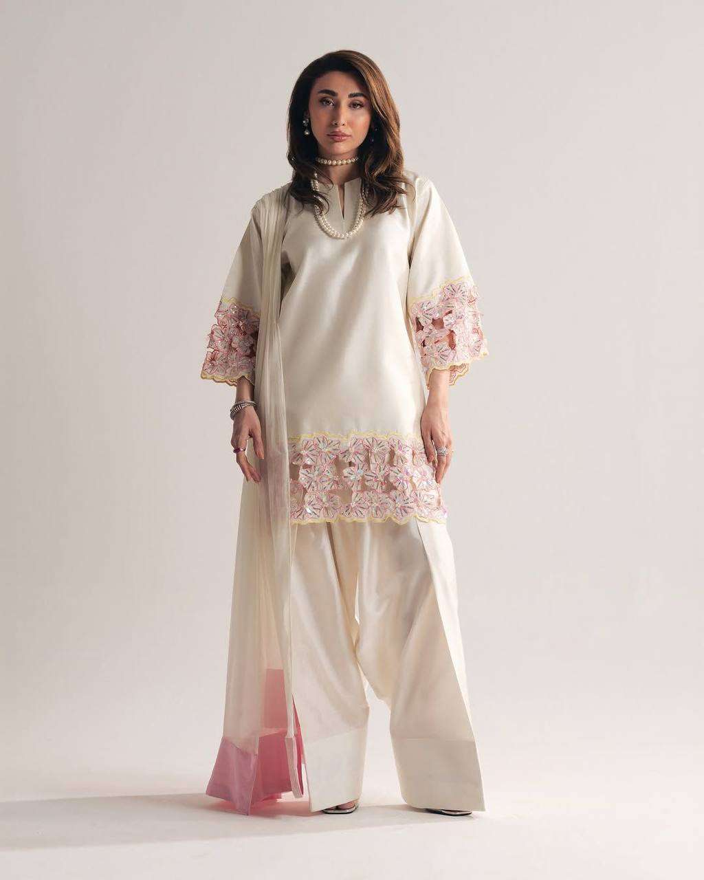 NSR 889 CREPE PAKISTANI STYLE DESIGNER LOOK LADIES SUIT