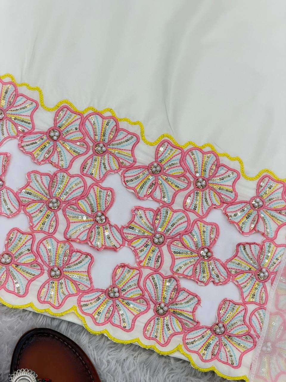 NSR 889 CREPE PAKISTANI STYLE DESIGNER LOOK LADIES SUIT